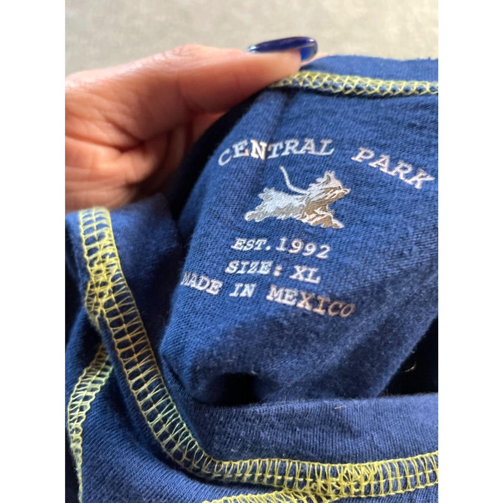 Central Park West Central Park West Shirt Women's XL Navy Blue Short Sleeve Contrast Stitch Size XL / US 12-14 / IT 48-50 - 8 Thumbnail
