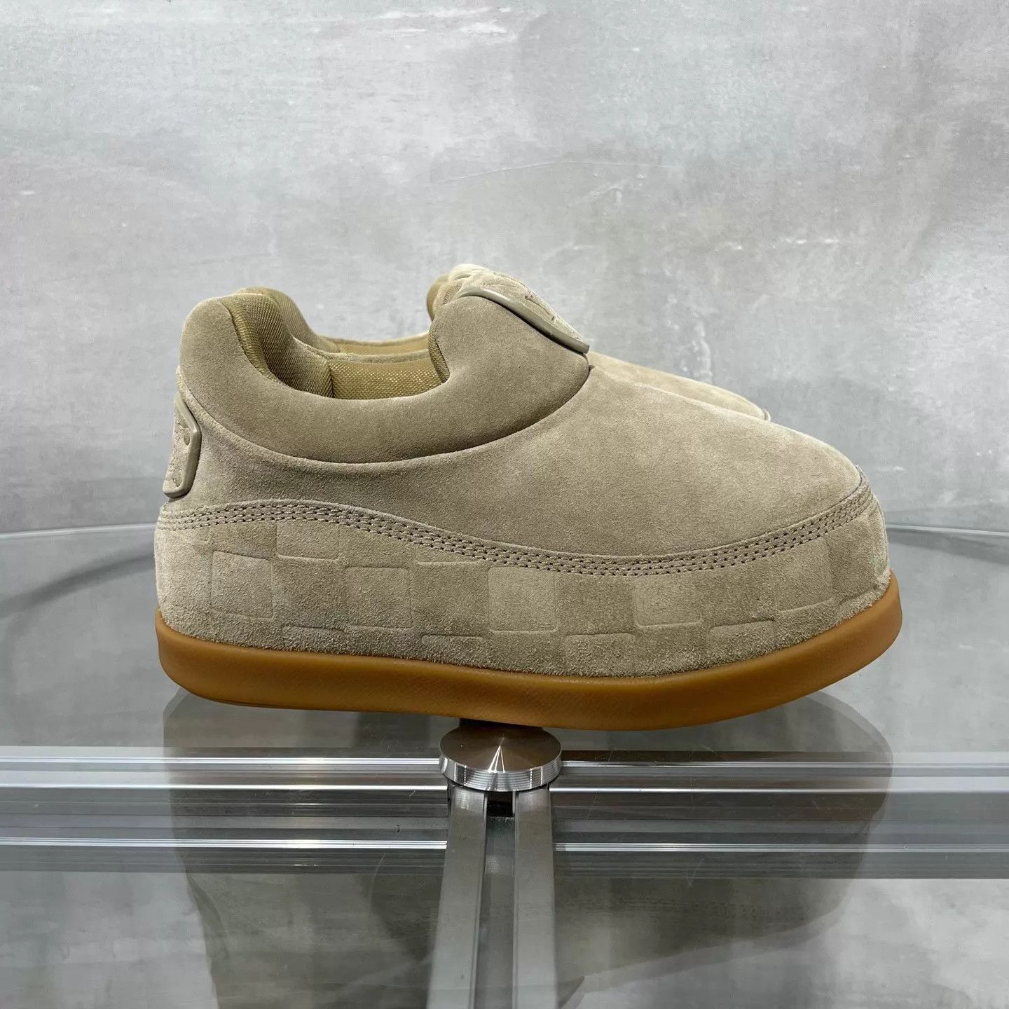 Louis Vuitton LV x Nigo Yeti FW25 Beige 37 Size US 6.5 / IT 36.5 - 4 Thumbnail