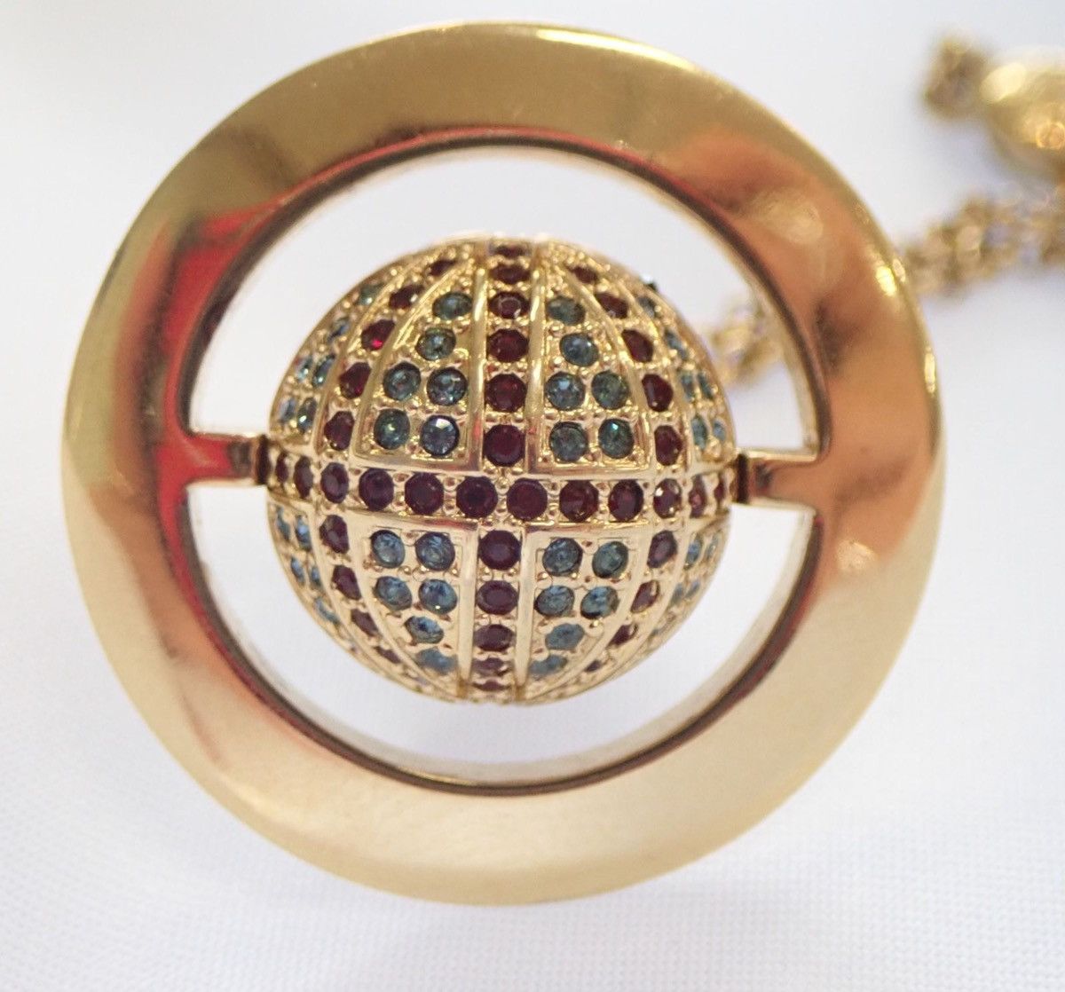 Vivienne Westwood Oversized Crystal 3D Orb Necklace union jack Size ONE SIZE - 2 Thumbnail