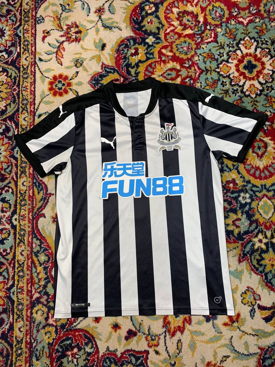 Puma Newcastle United Football Shirt 2017/18 125 Years Size US L / EU 52-54 / 3 - 1 Thumbnail