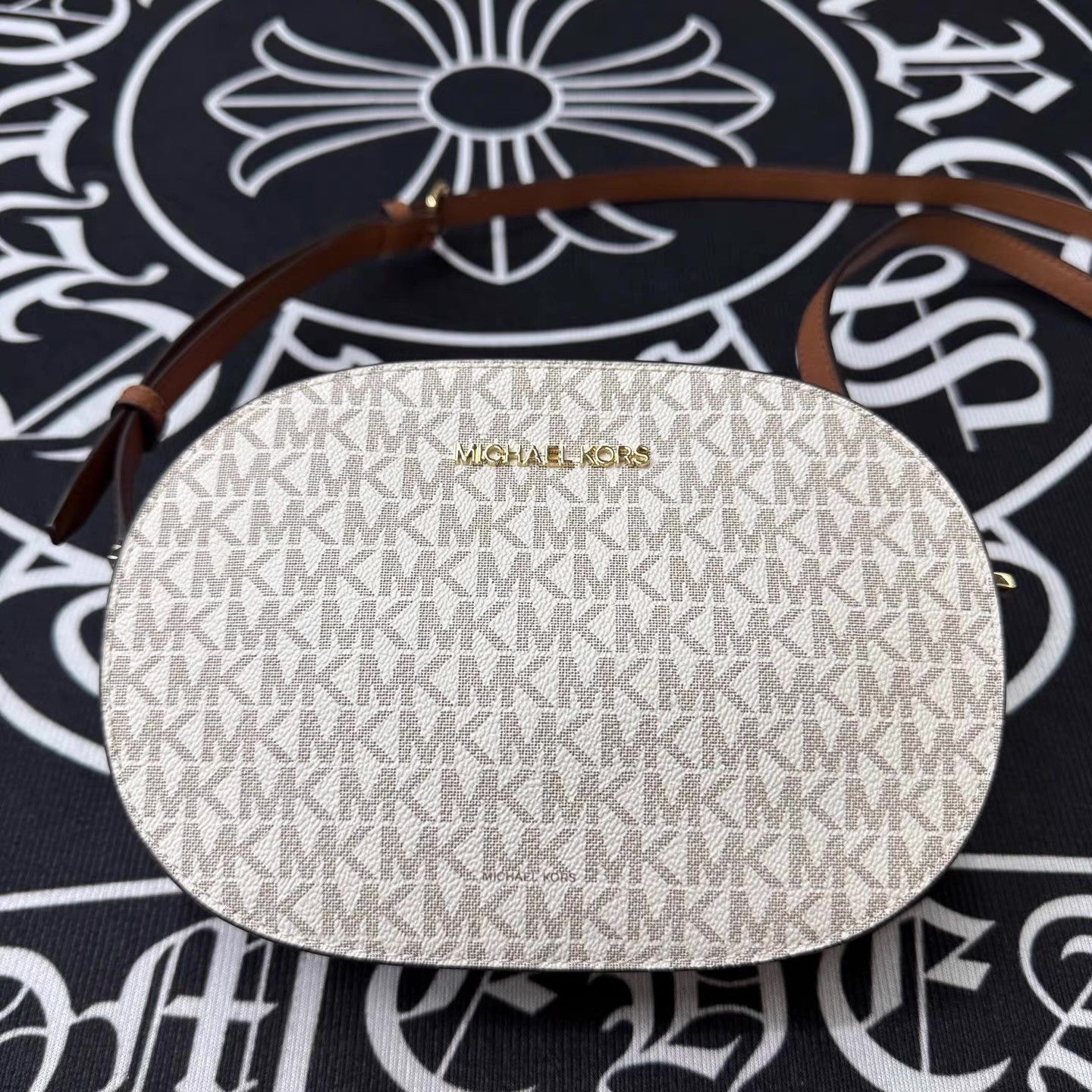 Michael Kors Kate Spade Black & White Houndstooth Classic Chain Bag Q10 Size ONE SIZE - 1 Thumbnail