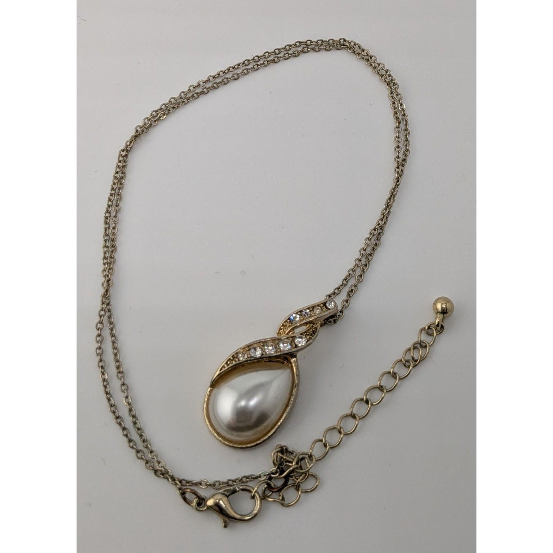Other Elegant Faux Pearl Necklace With Gold-Tone Metal & Crystal A Size ONE SIZE - 5 Thumbnail