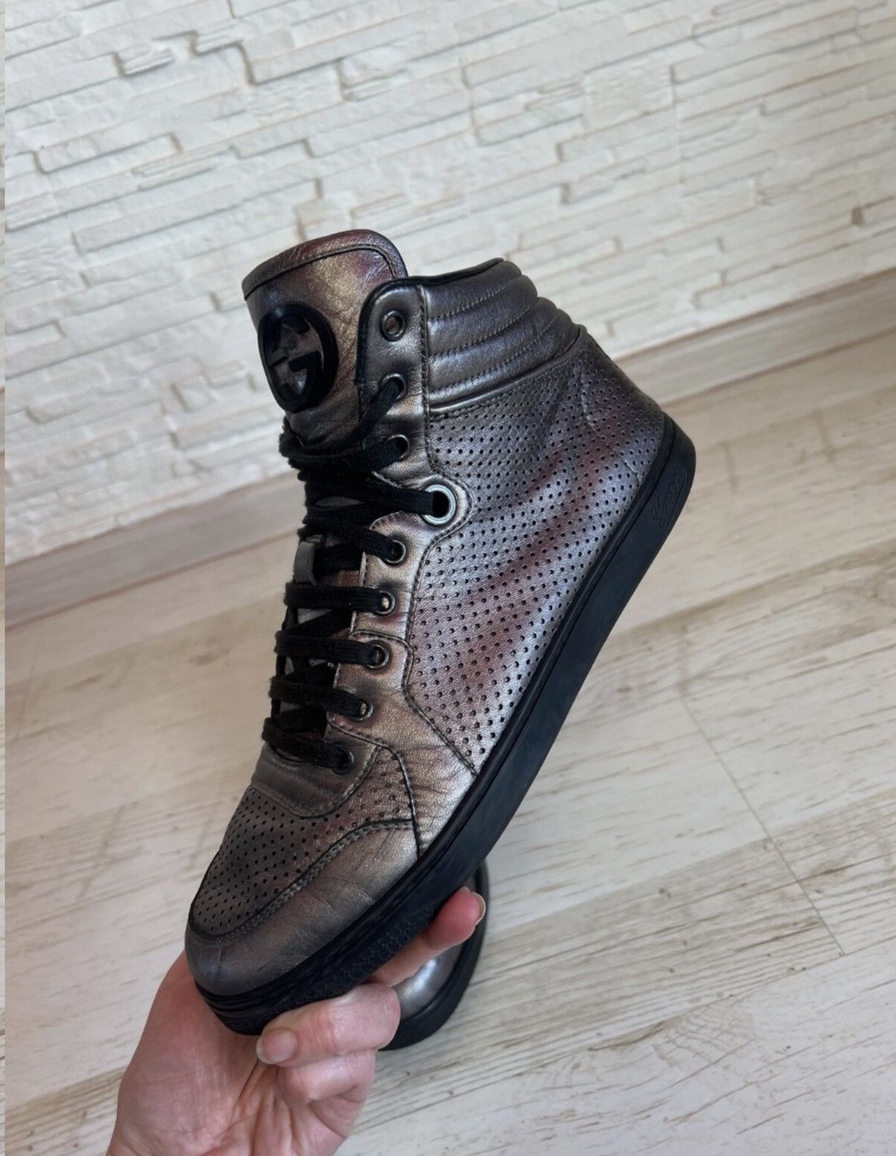 Gucci Gucci Metallic Leather Sneakers – Size 7 Size US 8 / EU 41 - 9 Thumbnail