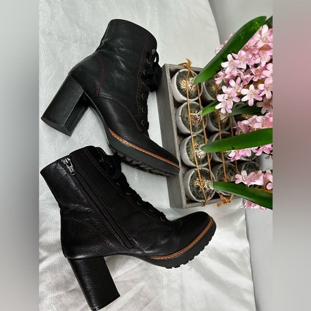 Naturalizer Naturalizer Callie Leather Bootie Size 37 Size US 7 / IT 37 - 11 Thumbnail