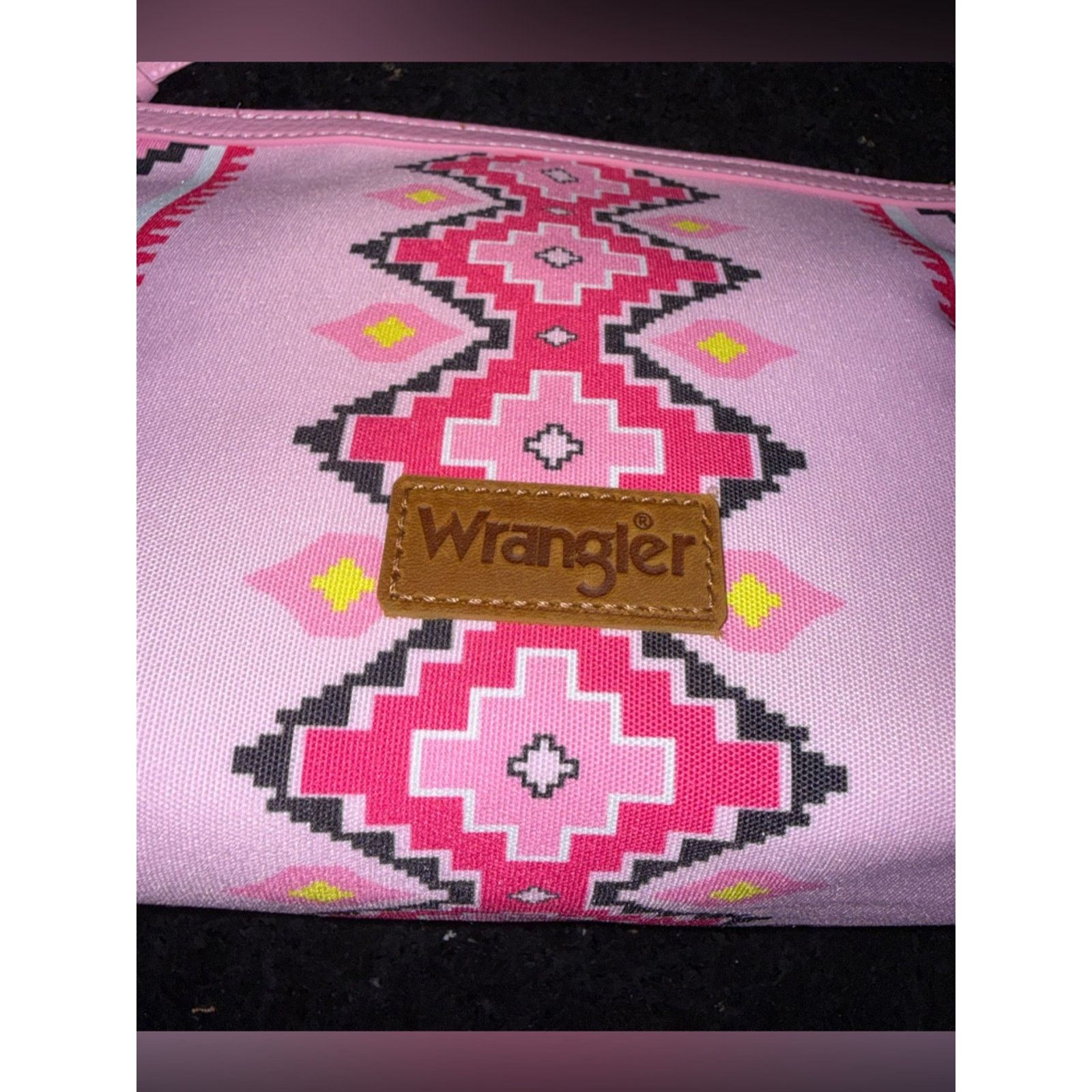 Wrangler Wrangler Pink Aztec CANVAS MAKEUP BAG INSIDE SLIP POCKETS Size ONE SIZE - 3 Thumbnail