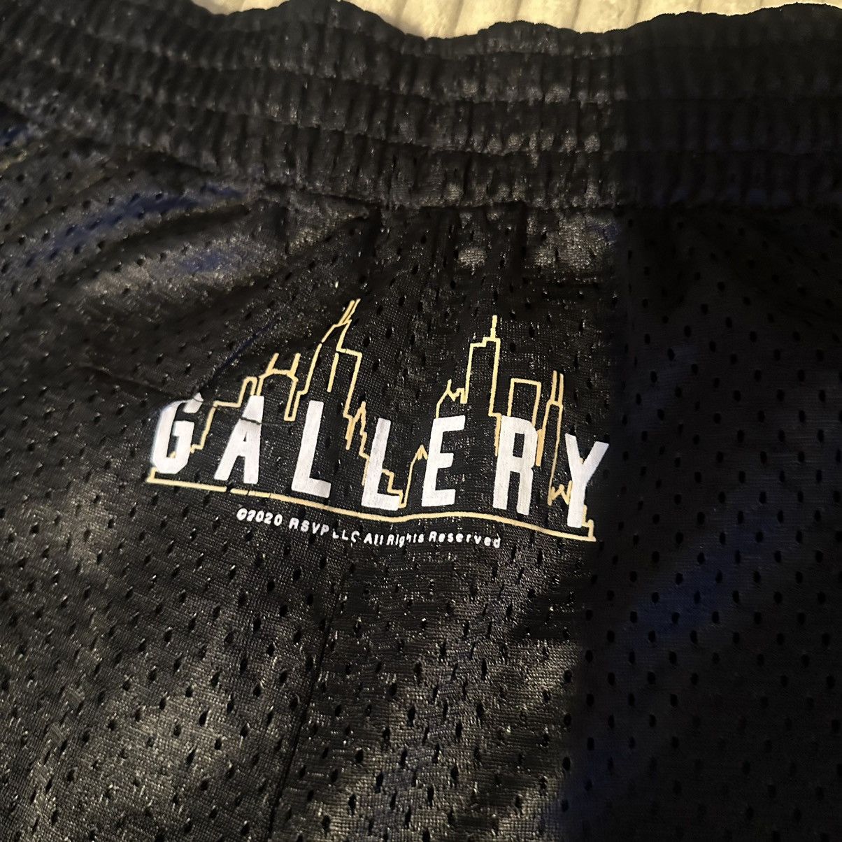 Rsvp Gallery RARE RSVP Gallery Chicago Modelo Beer Mesh Basketball Shorts Size US 30 / EU 46 - 5 Thumbnail