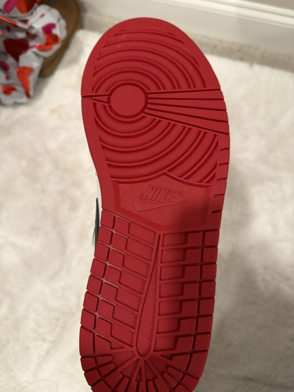 Jordan Brand Nike Air Jordan 1 Mid Chicago Black Toe Size12 RedWhiteBlack Size US 12 / EU 45 - 10 Thumbnail