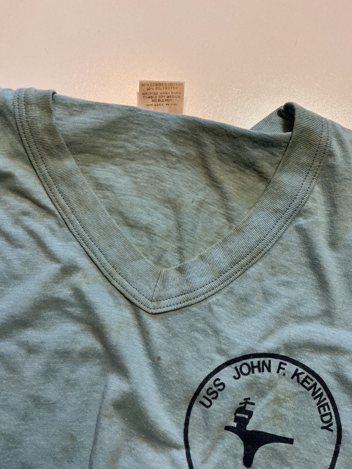 Vintage Vintage 70s USS John F. Kennedy CV-67 NightshirtT-Shirt. Size US L / EU 52-54 / 3 - 10 Thumbnail