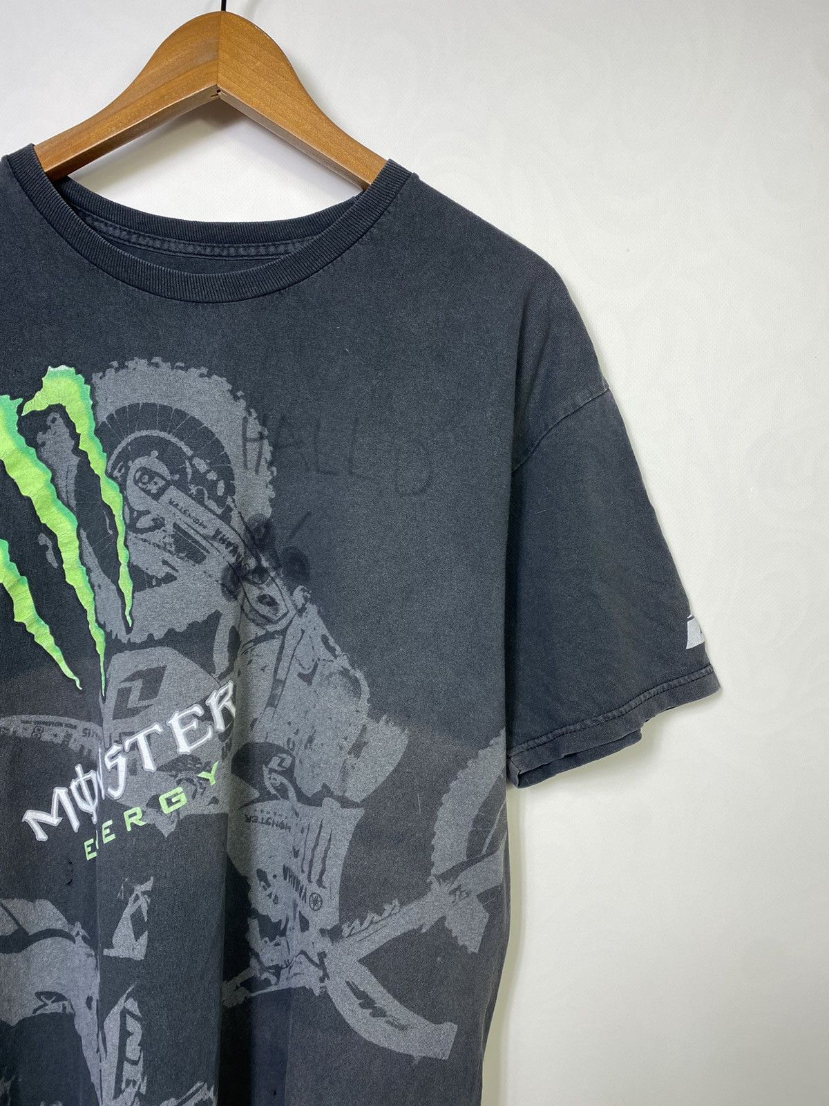 Yamaha Vintage Monster Energy Yamaha Distressed Licensed T-shirt Size US XL / EU 56 / 4 - 3 Thumbnail