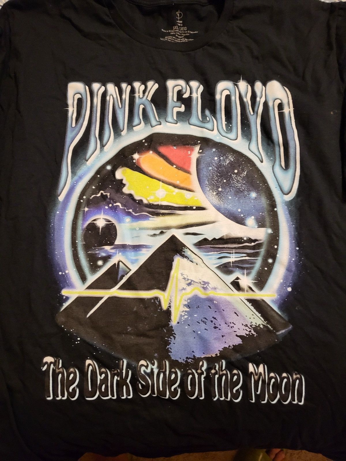Band Tees 3XL Pink Floyd Vintage “Dark Side of the Moon” T-Shirt Size US XXL / EU 58 / 5 - 1 Thumbnail