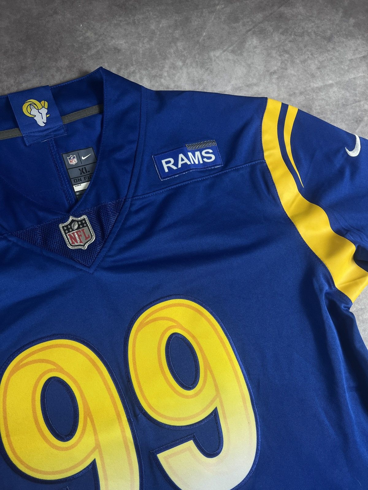 Other NFL LA RAMS AARON DONALD #99 Jersey Football On Field Size US XL / EU 56 / 4 - 5 Thumbnail