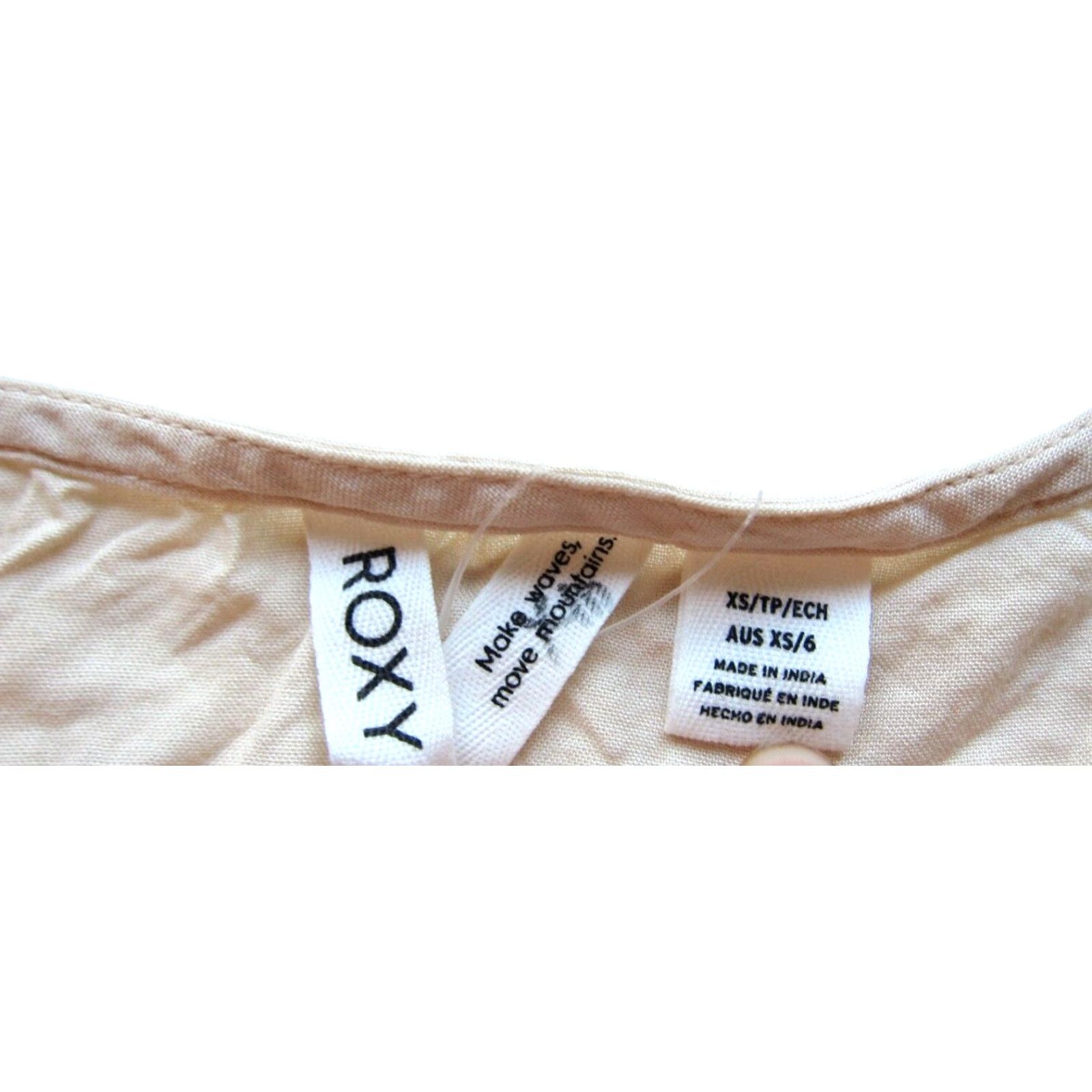 Vintage VINTAGE New Roxy Pale Pink Rayon Short Sleeve V-Neck Stretch Fit Flare Dress XS Size 26" / US 2 / IT 38 - 5 Thumbnail