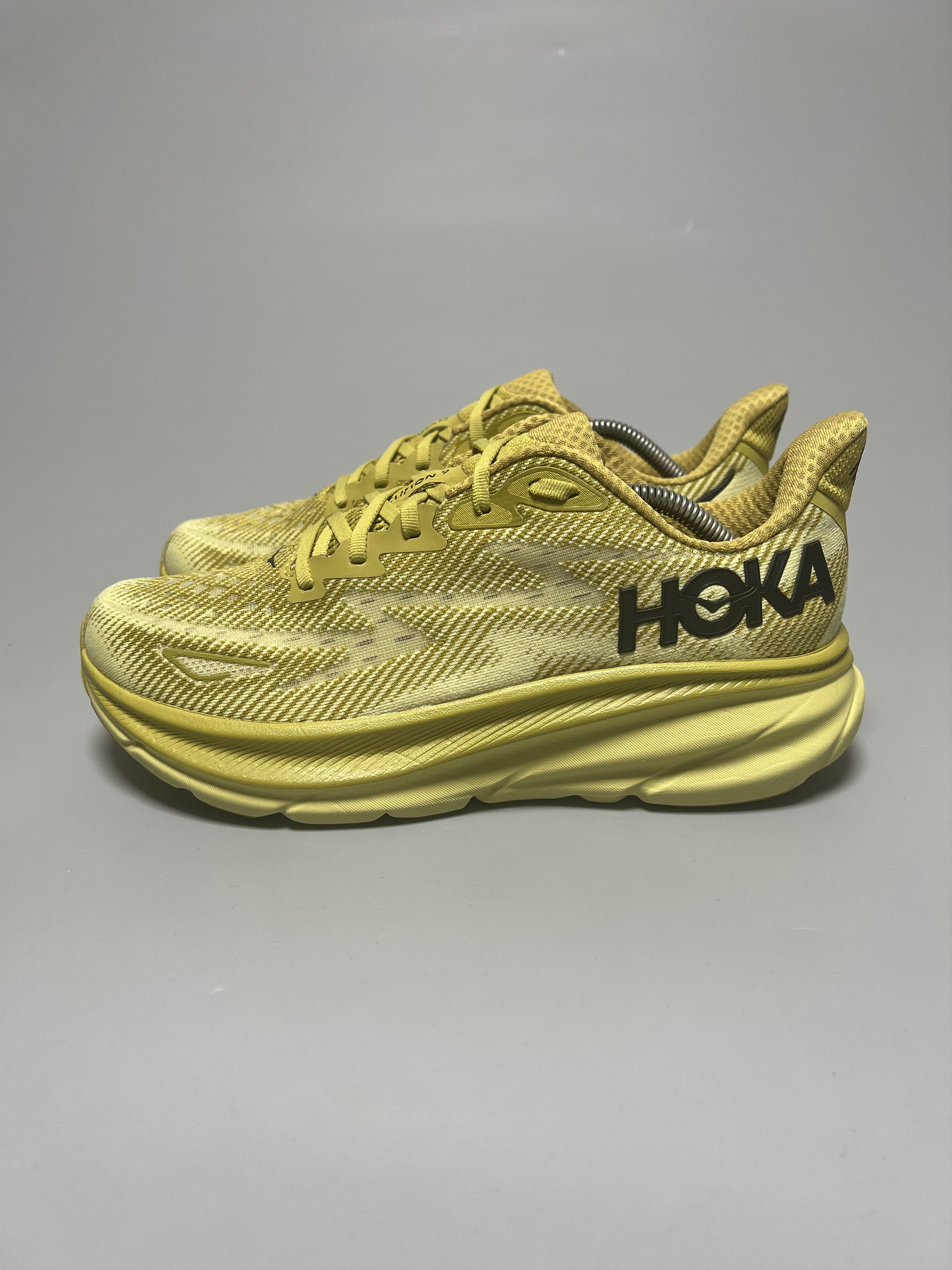 Hoka 9.5D Hoka One One Clifton 9 Running Shoes Walking Gym Size US 9.5 / EU 42-43 - 2 Thumbnail