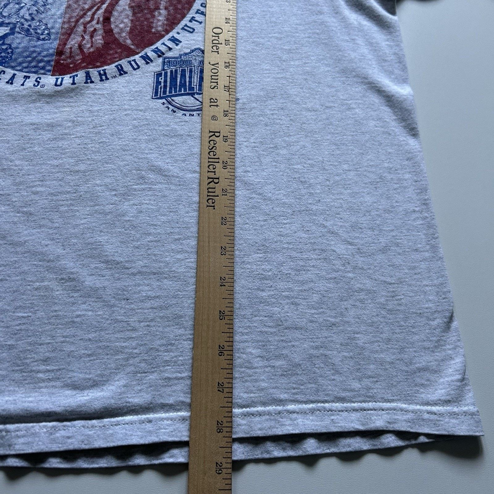 NCAA Vintage 1998 Final Four T-Shirt 90s NCAA San Antonio XL Rare Size US XL / EU 56 / 4 - 7 Thumbnail