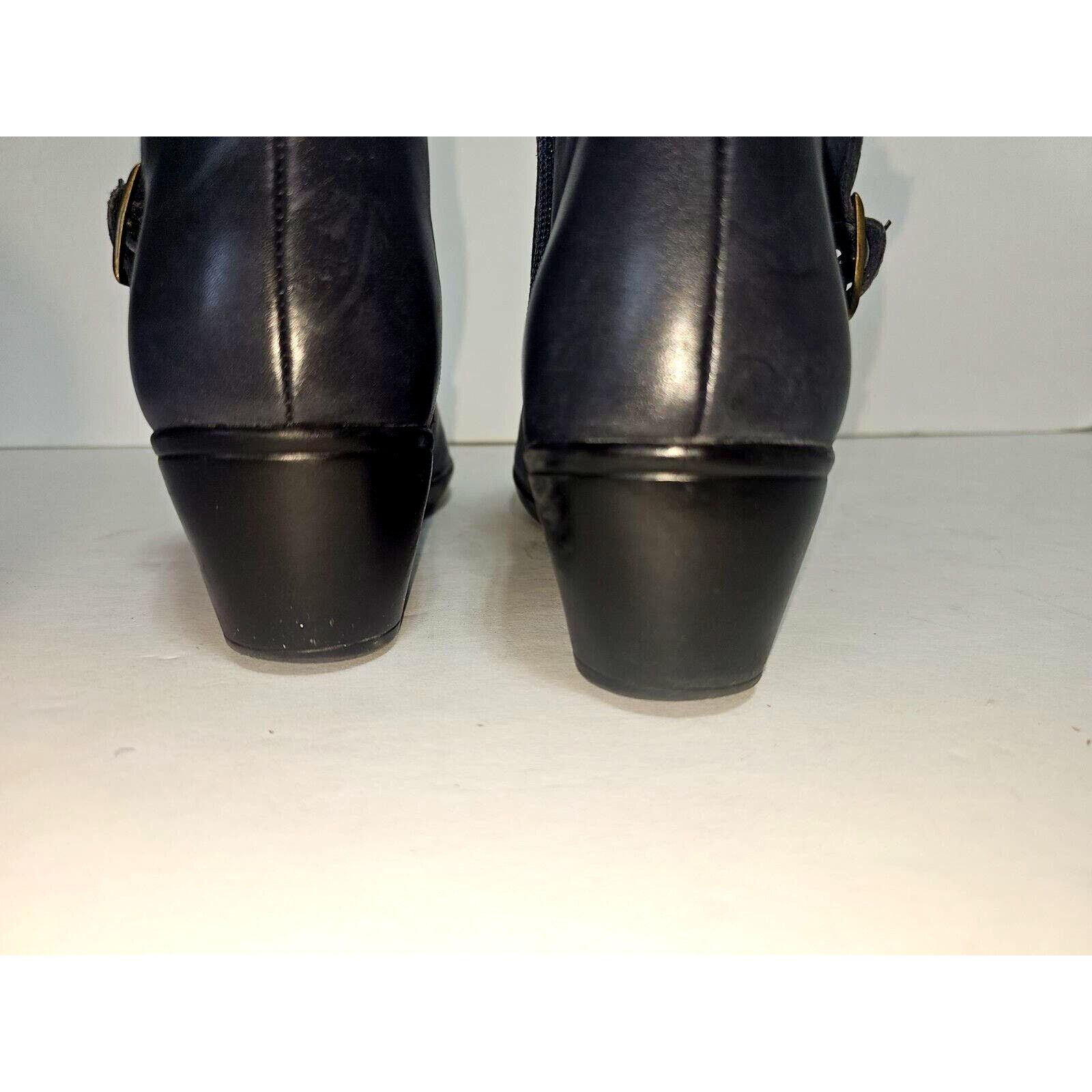 Clarks Clarks Boots Womens 9W Navy Blue Ankle Booties Block Heel Size US 9 / IT 39 - 6 Thumbnail
