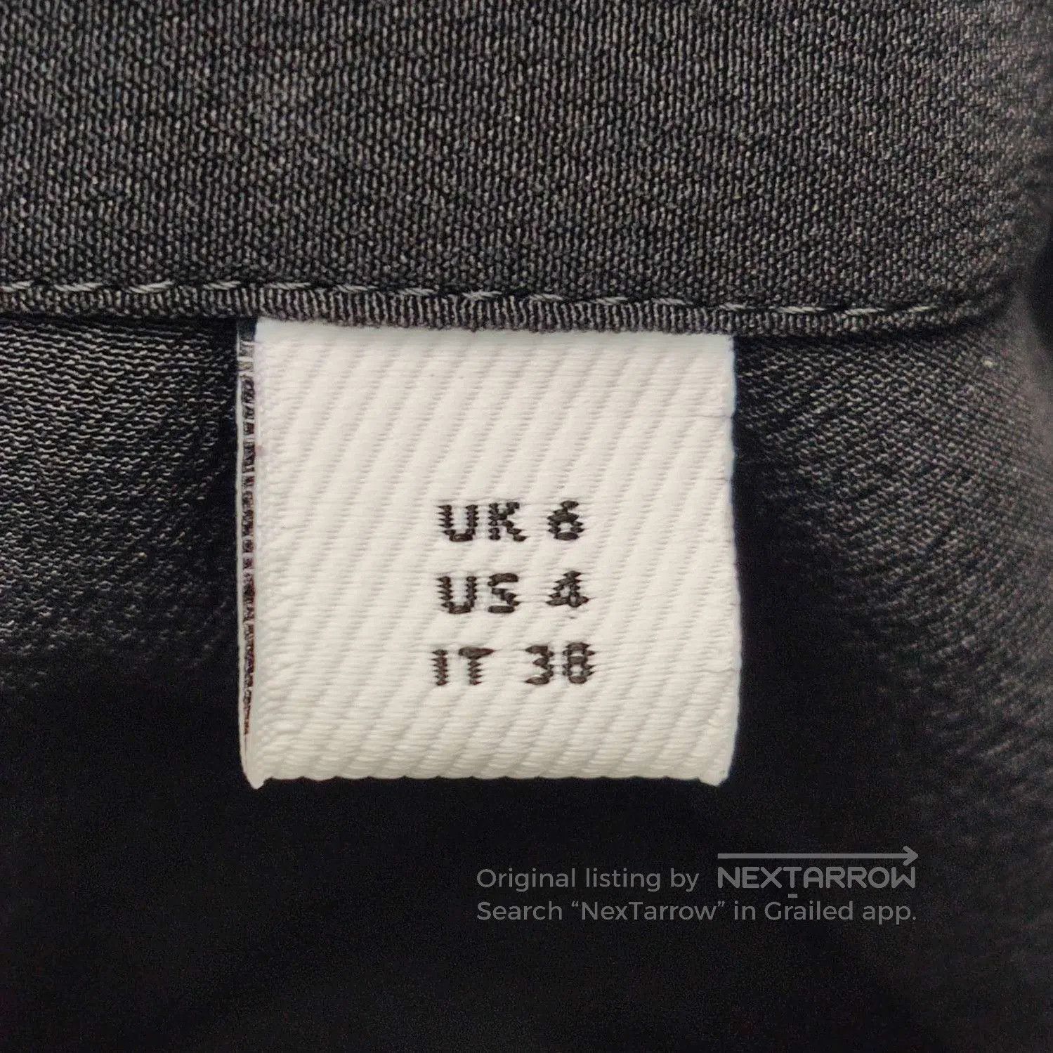 Burberry Burberry Black Silk Sleeveless Blouse . Size US S / EU 44-46 / 1 - 5 Thumbnail