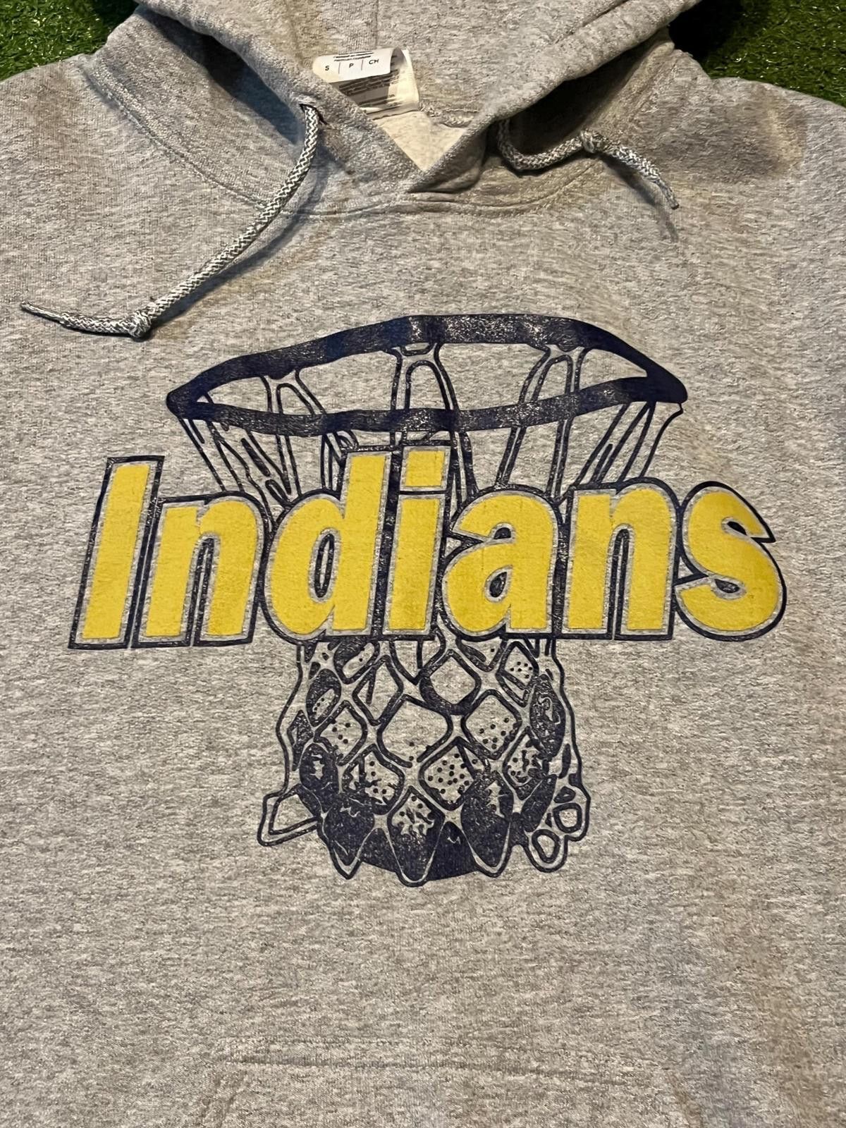 Unknown London Vintage Indians Basketball Graphic Men's Hoodie Sweatshirt Size US M / EU 48-50 / 2 - 3 Thumbnail