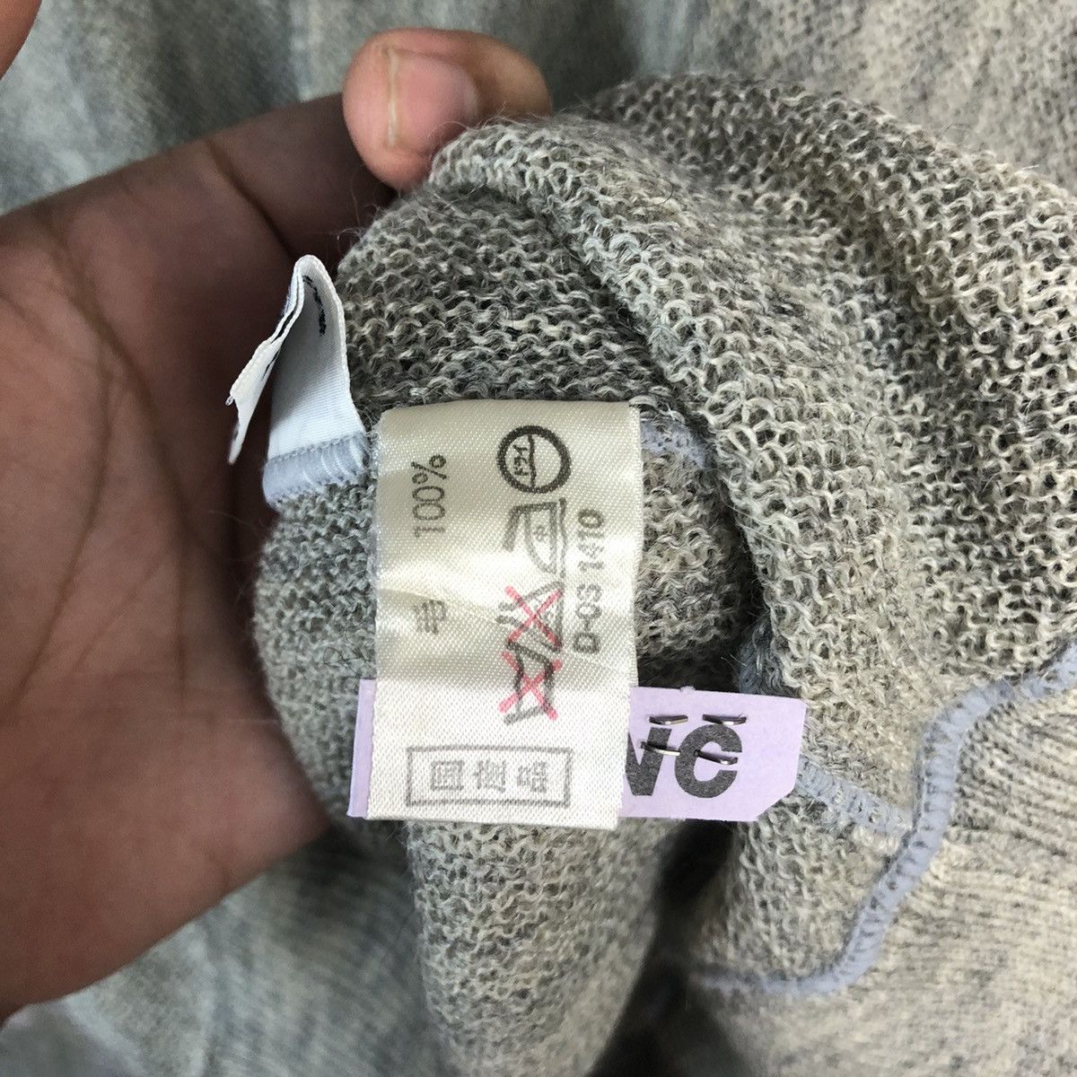 Vintage DL Toroy The Mohair Specialists Grey Cardigan Knitwear #A932 Size US M / EU 48-50 / 2 - 11 Thumbnail