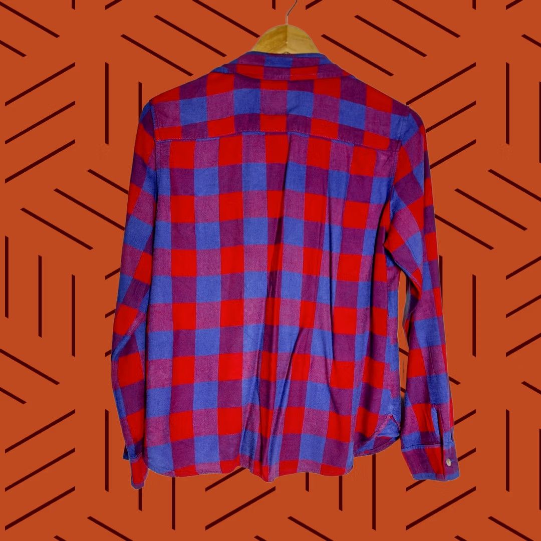 American Eagle Outfitters American Eagle Outfitters Shirt Red Blue Long Sleeve Button-Up Size M Plaid Size US M / EU 48-50 / 2 - 1 Thumbnail