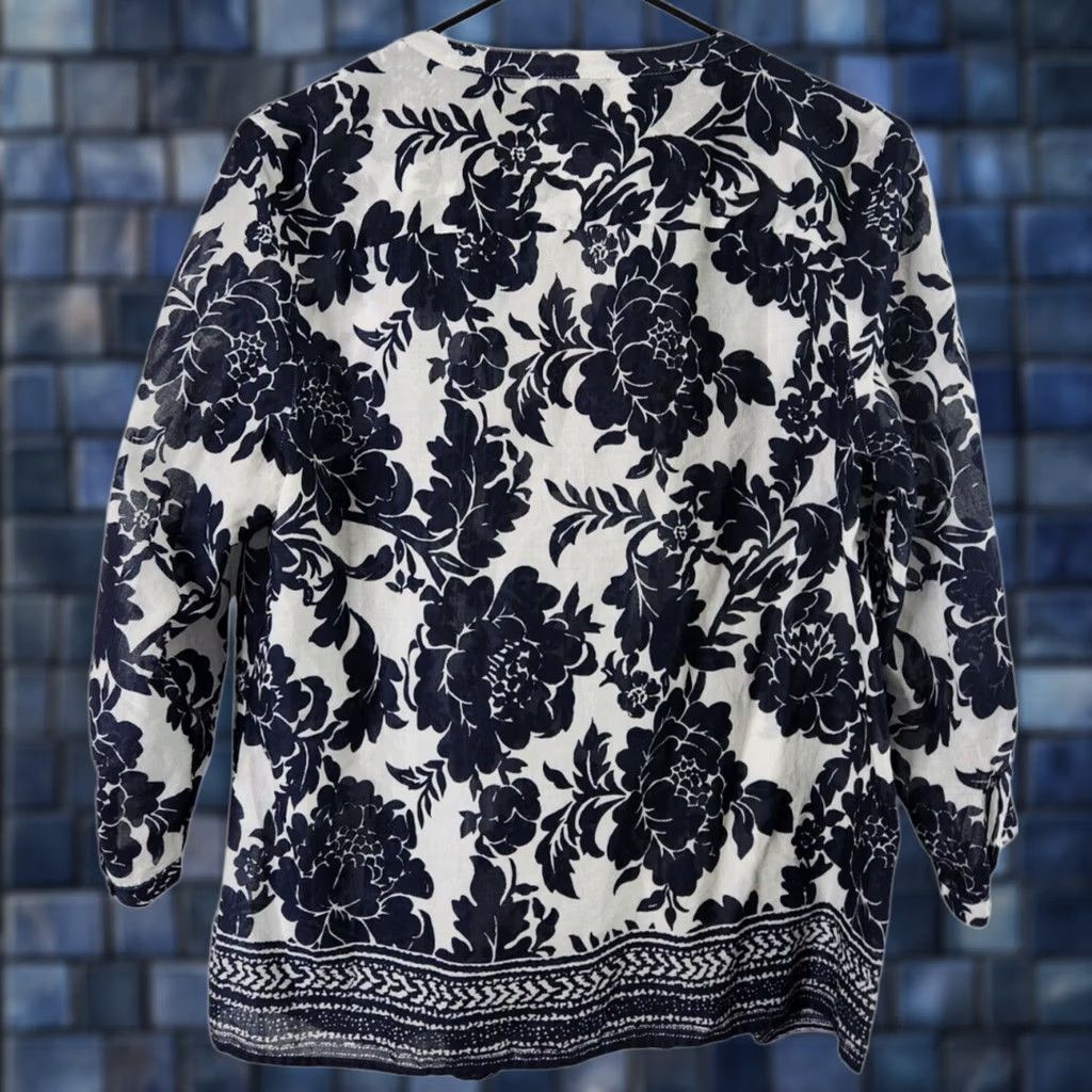 Talbots Talbots Womens M Floral Button-Up Shirt 3/4 Sleeve Top Blouse Blue White Size M / US 6-8 / IT 42-44 - 1 Thumbnail