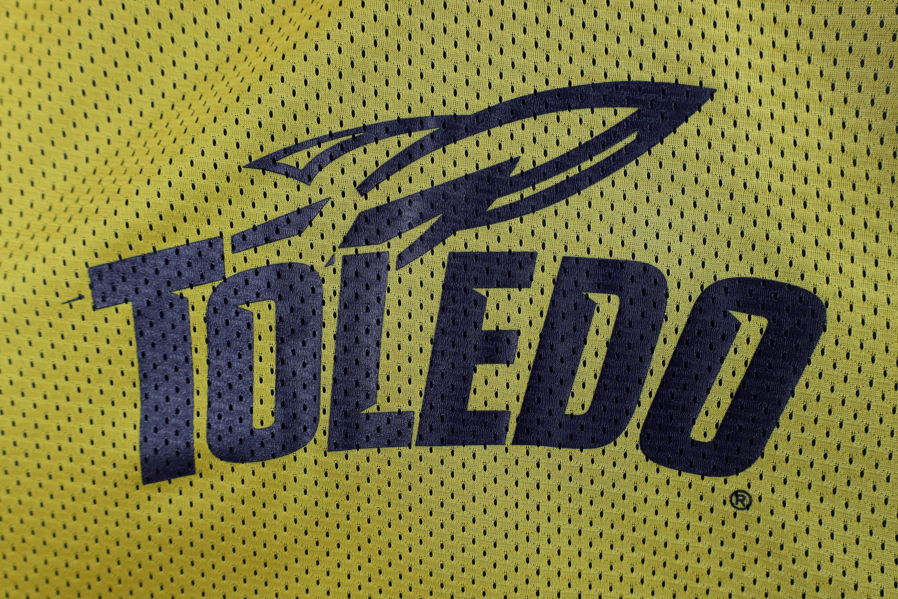 Vintage Vintage Reversible University of Toledo Basketball Jersey Size US L / EU 52-54 / 3 - 4 Thumbnail