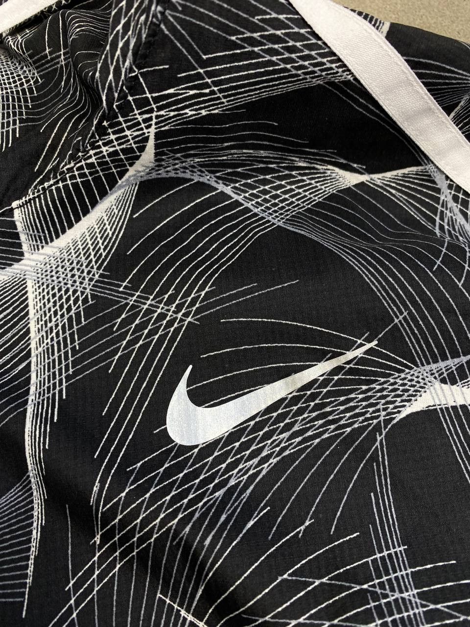 Nike Nike Womens Shield Impossibly Light Jacket Size M / US 6-8 / IT 42-44 - 11 Thumbnail