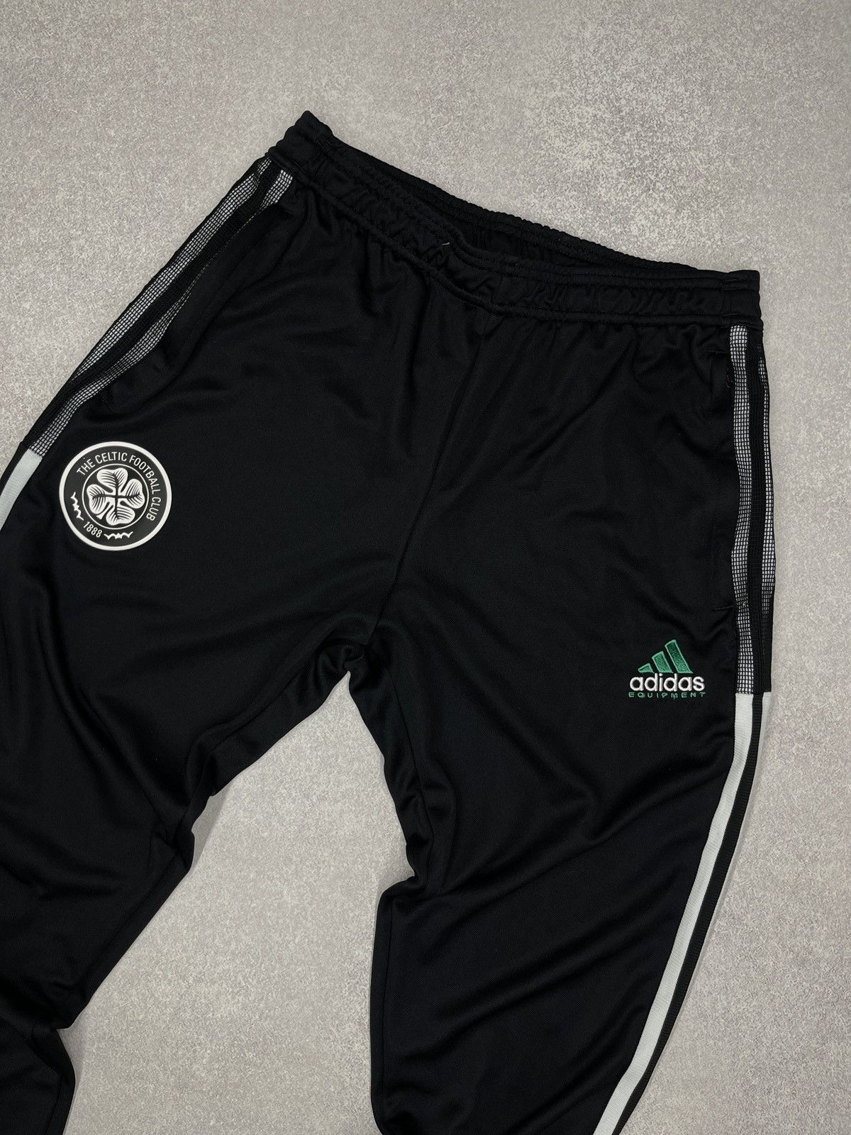 Adidas Mens Adidas Equipment Celtic Football Sweatpants Black Size US 32 / EU 48 - 3 Thumbnail