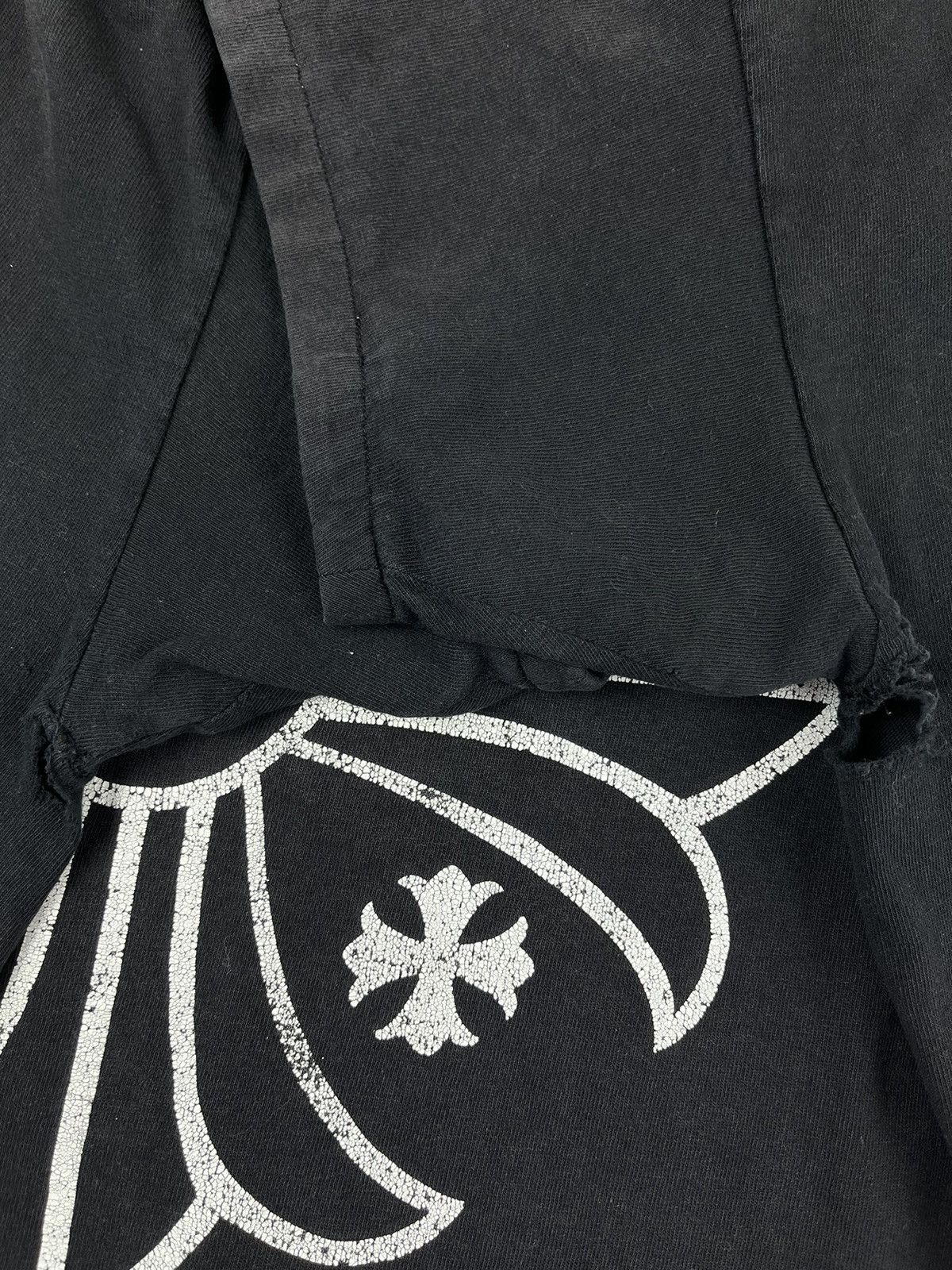 Chrome Hearts Chrome Hearts Tokyo Plus Cross Print Pocket Tshirt Thrashed Size US M / EU 48-50 / 2 - 5 Thumbnail