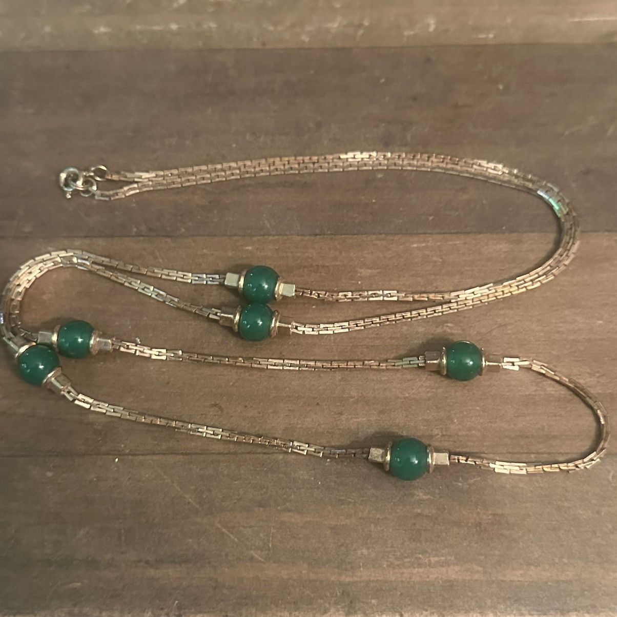 Vintage Vintage stationed green lucite bead chain necklace Size ONE SIZE - 5 Thumbnail