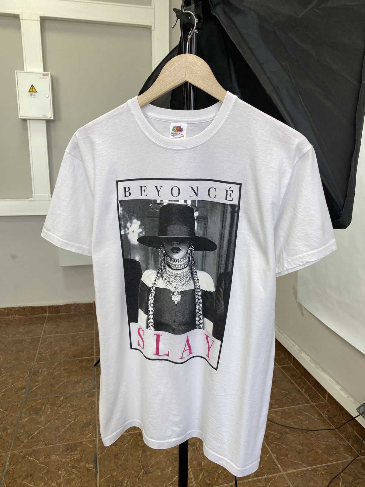 Band Tees × Rap Tees × Vintage 🇺🇸 2016 Beyonce Slay Sexy Girl Black Rap T-Shirt Rare Retro Size US M / EU 48-50 / 2 - 1 Thumbnail