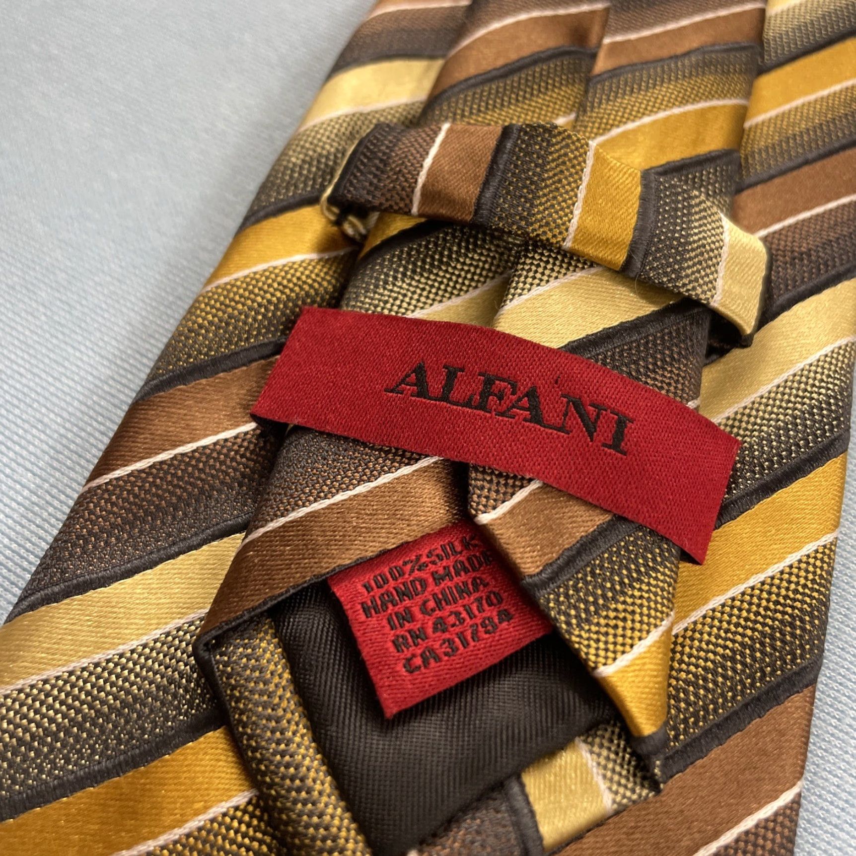 Alfani VINTAGE Alfani Tie Stripe Silk Western Repp 3x59 Brown Yellow Gold Mens Tie Size ONE SIZE - 4 Thumbnail