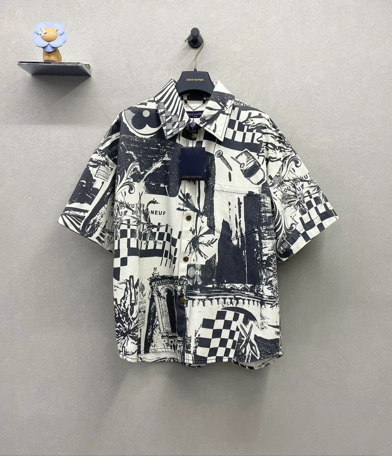 Louis Vuitton Vintage Style White Graphic Short Sleeve Shirt - dmc Size US M / EU 48-50 / 2 - 1 Thumbnail