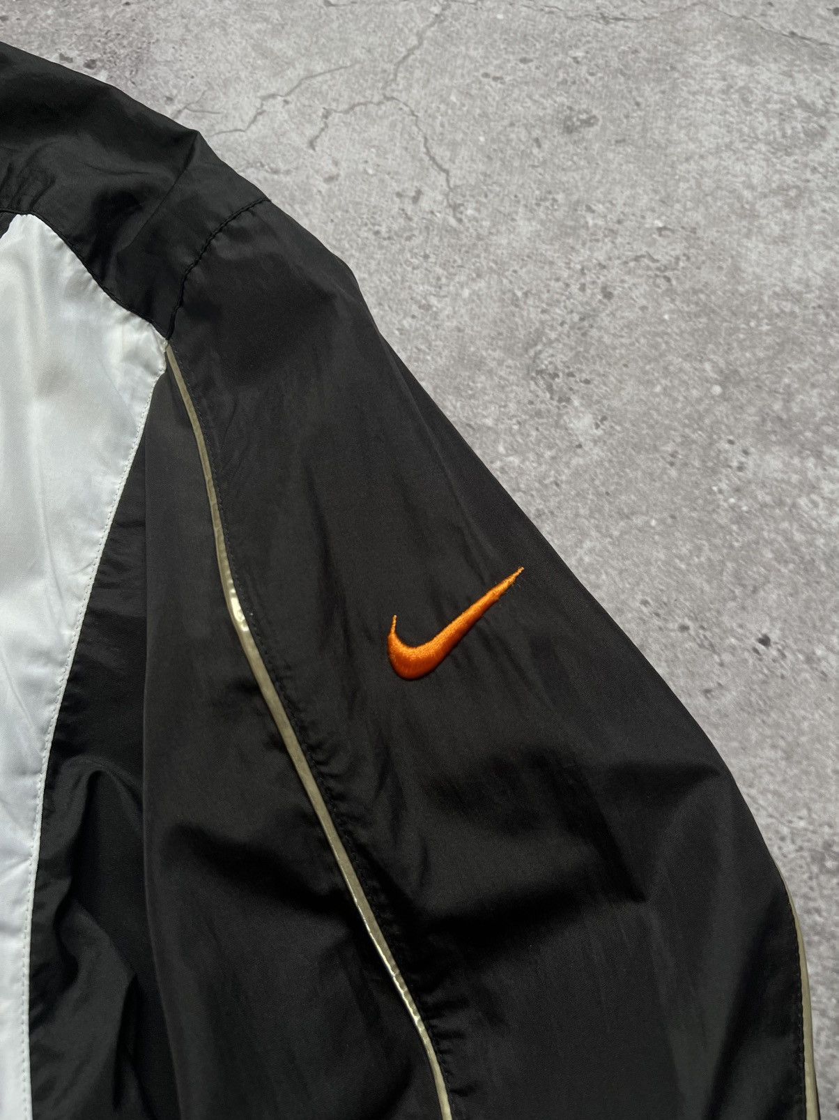 Nike × Vintage Vintage Nike 90s Nylon Track Jacket Black Size US XL / EU 56 / 4 - 5 Thumbnail