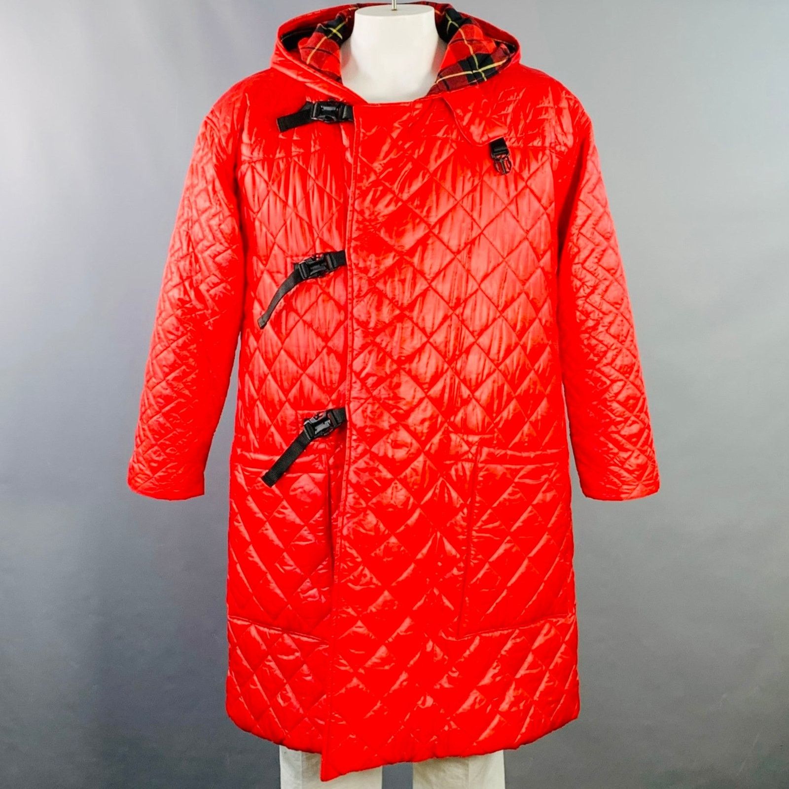 Monitaly MONITALY Size L Red Quilted Nylon Hooded Buckle Clasp Coat Size US L / EU 52-54 / 3 - 1 Thumbnail