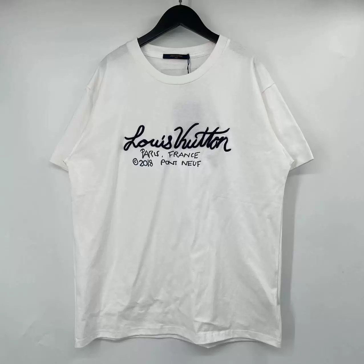 Louis Vuitton Louis Vuitton T-Shirt L Men Size US L / EU 52-54 / 3 - 1 Thumbnail