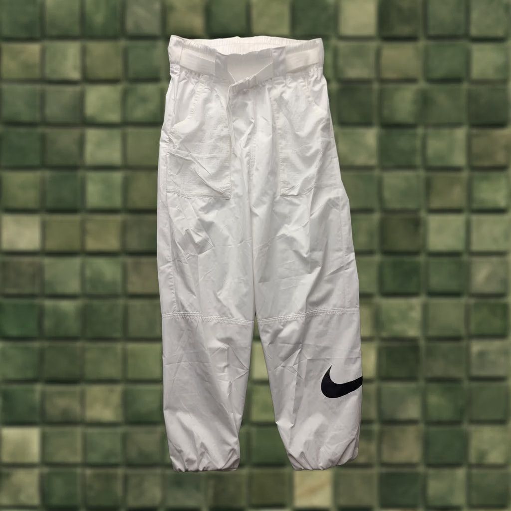 Nike Nike Womens S Joggers Tapered Leg Relaxed Fit Swoosh Lightweight Athleisure Pants White Size 28" / US 6 / IT 42 - 1 Thumbnail