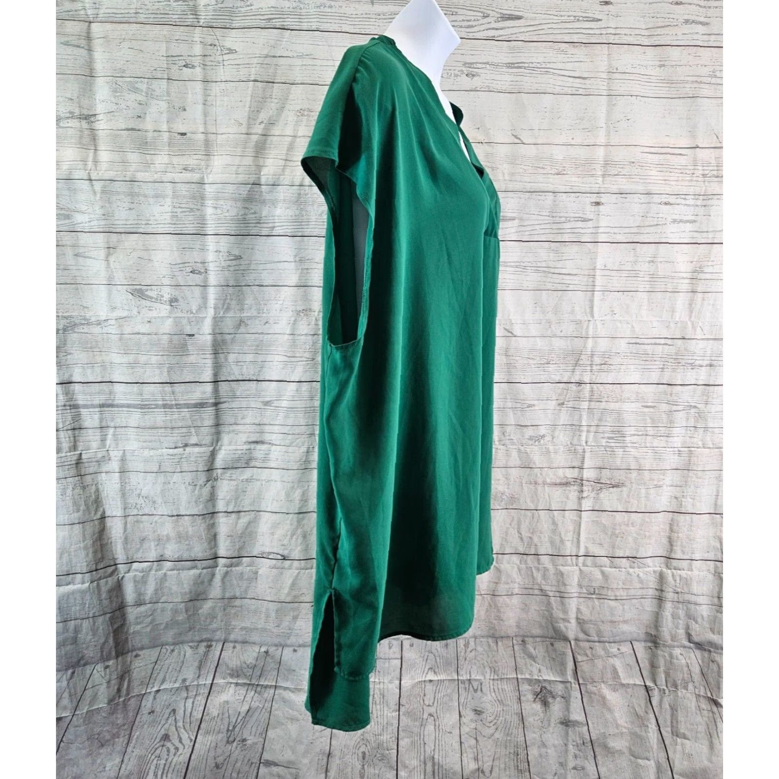 Vintage Eloquii Womens Blouse Top Solid Green Sleeveless V-Neck Pullover Size 28 Plus Womens Size 4XL / US 24-26 - 3 Thumbnail