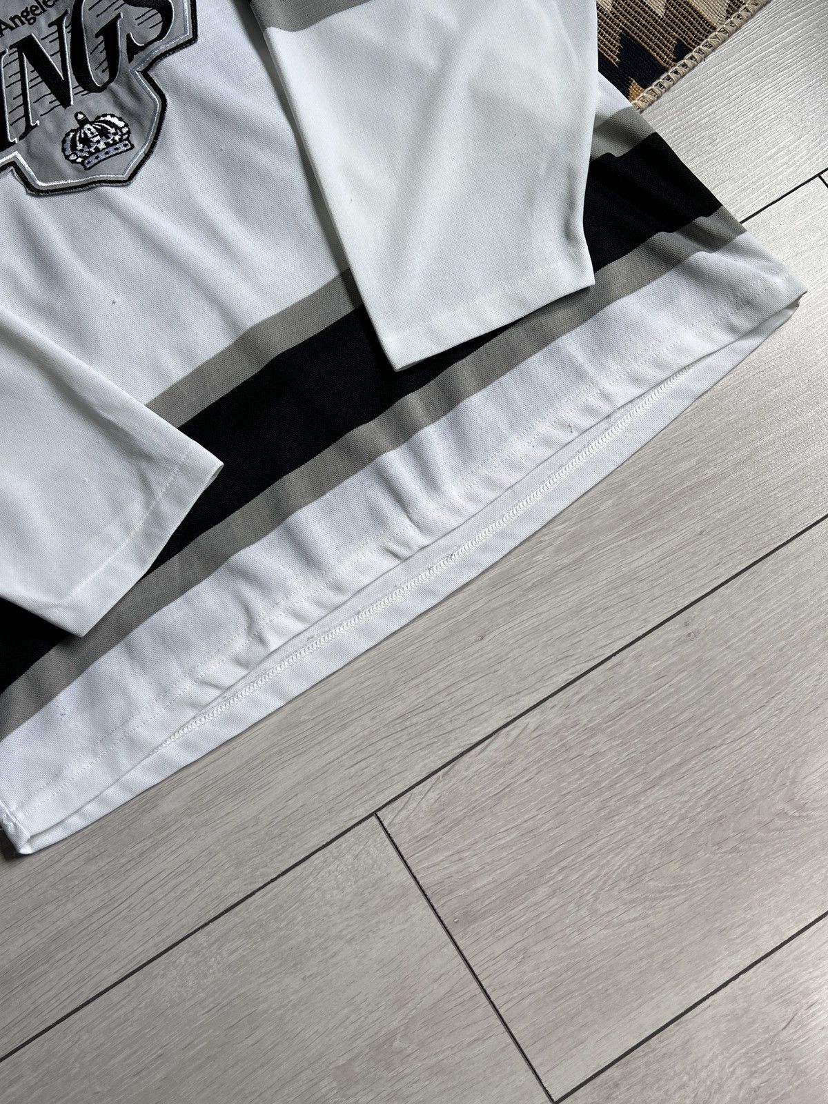 NHL Vintage Sean Hill Los Angeles Kings Jersey Size US L / EU 52-54 / 3 - 14 Thumbnail