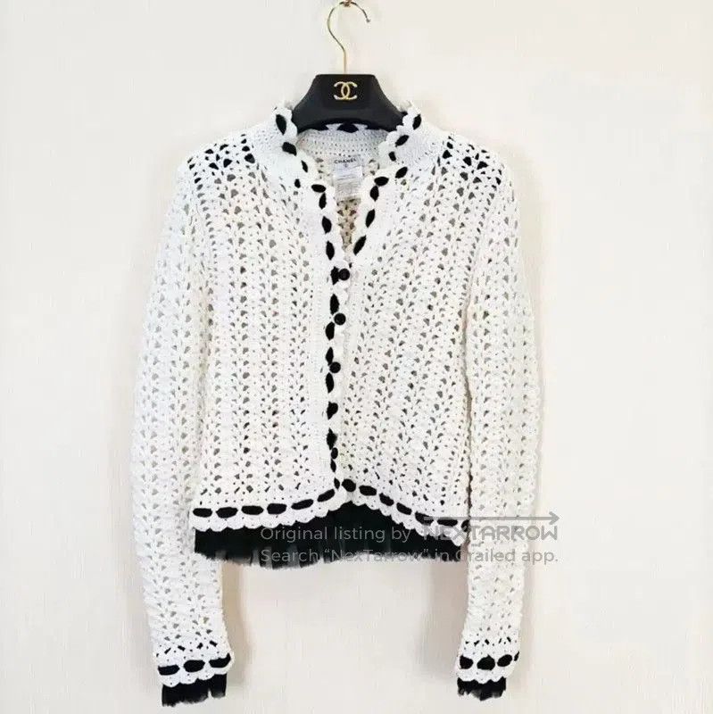 Chanel Chanel White Wool Blend Short Cardigan . Size M / US 6-8 / IT 42-44 - 1 Thumbnail
