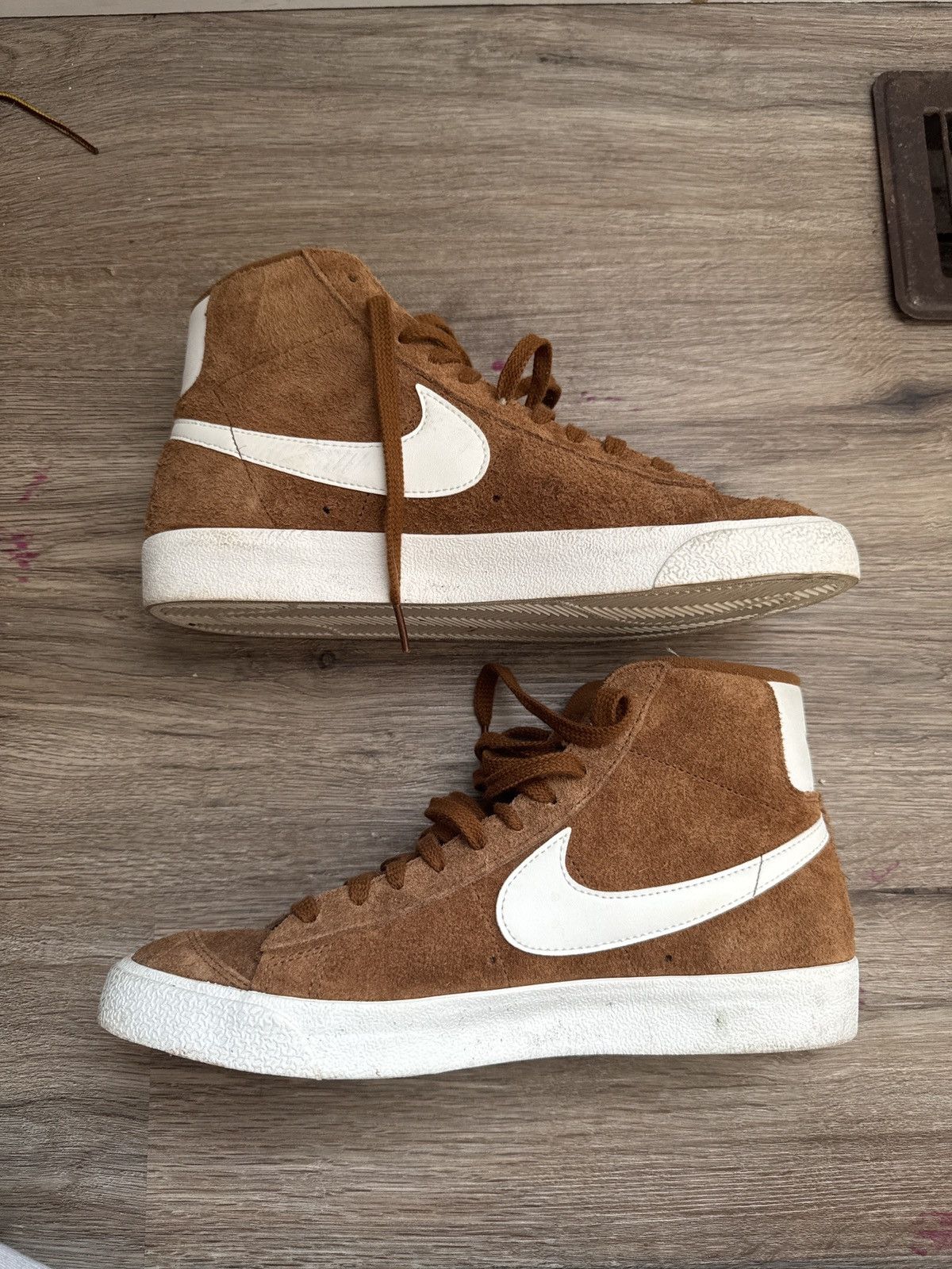 Nike Nike Blazzers 70s in Brown Size US 9 / EU 42 - 2 Thumbnail
