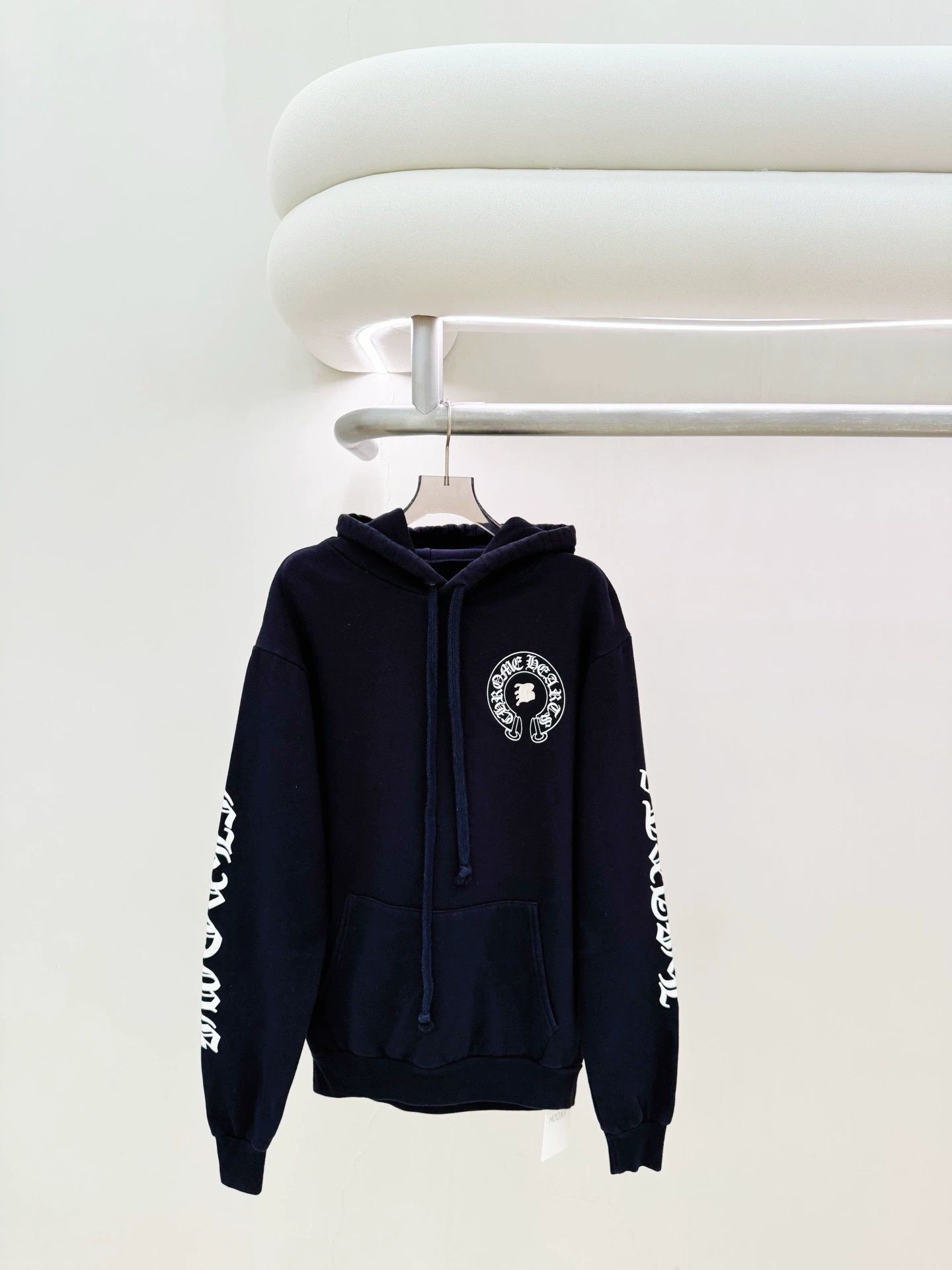 Chrome Hearts Used Chrome Hearts Black Cross 2 Arm Print Sweatshirt XS Size XS / US 0-2 / IT 36-38 - 1 Thumbnail