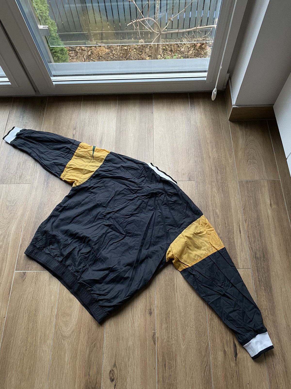 Nike Nike Vintage Sweatshirt Nylon Big Logo Japanese Avant Garde Size US M / EU 48-50 / 2 - 7 Thumbnail