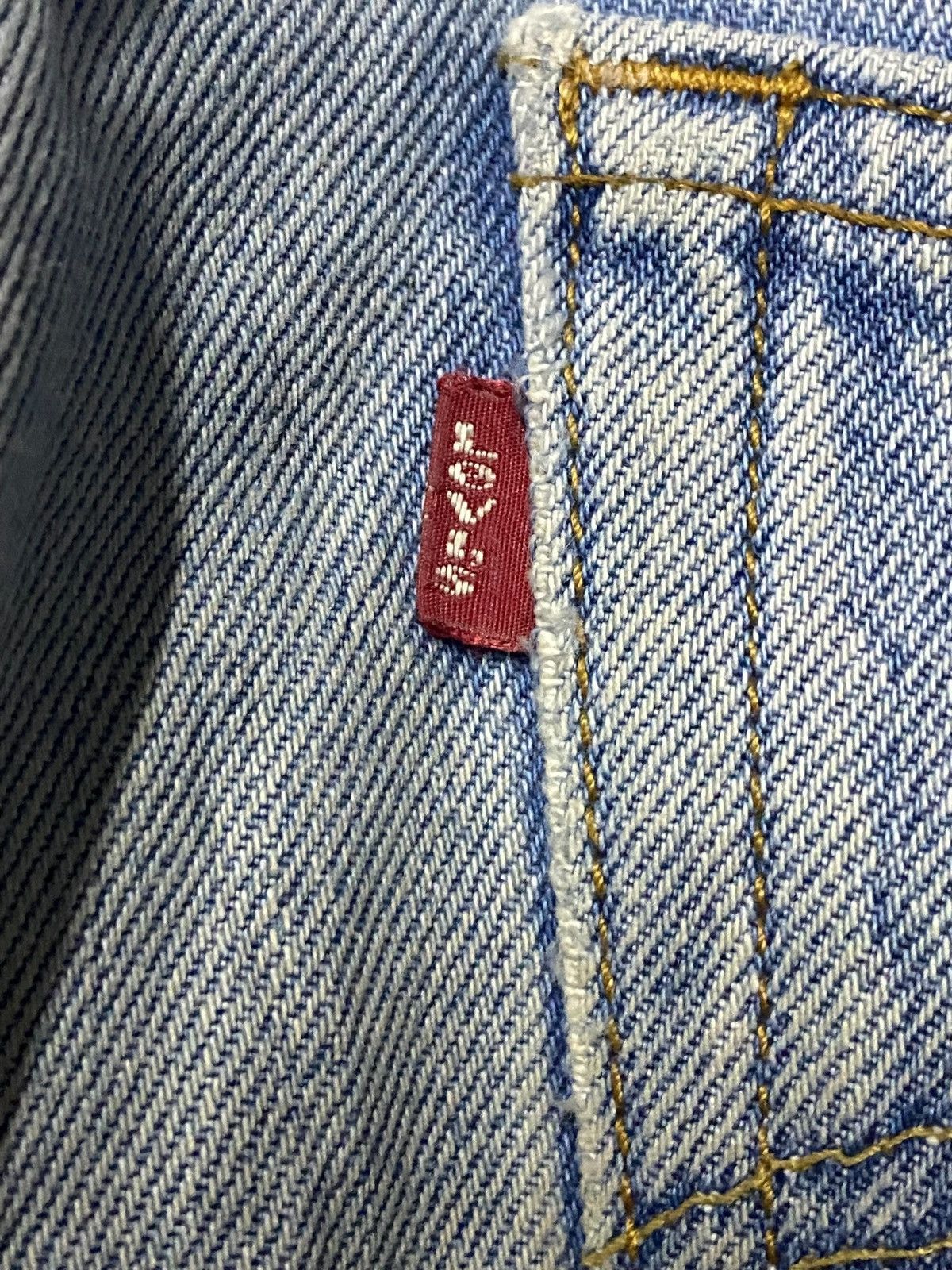 Levi's Vintage Levis 501 Faded Wash Distressed Loose Jeans Size US 32 / EU 48 - 12 Thumbnail