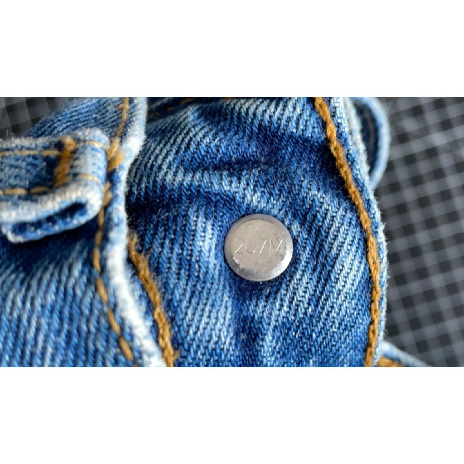 Levi's Levi's 501 Jeans Men's 32 x 29.5 Blue Denim Cotton Button Fly Straight Leg 5-Pocket Vintage Yes Regular Brand Levi's 501 Series Size 32 Country Haiti Size US 32 / EU 48 - 4 Thumbnail