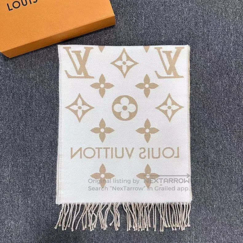 Louis Vuitton Louis Vuitton Khaki Reversible Full Print Scarf Size ONE SIZE - 3 Thumbnail