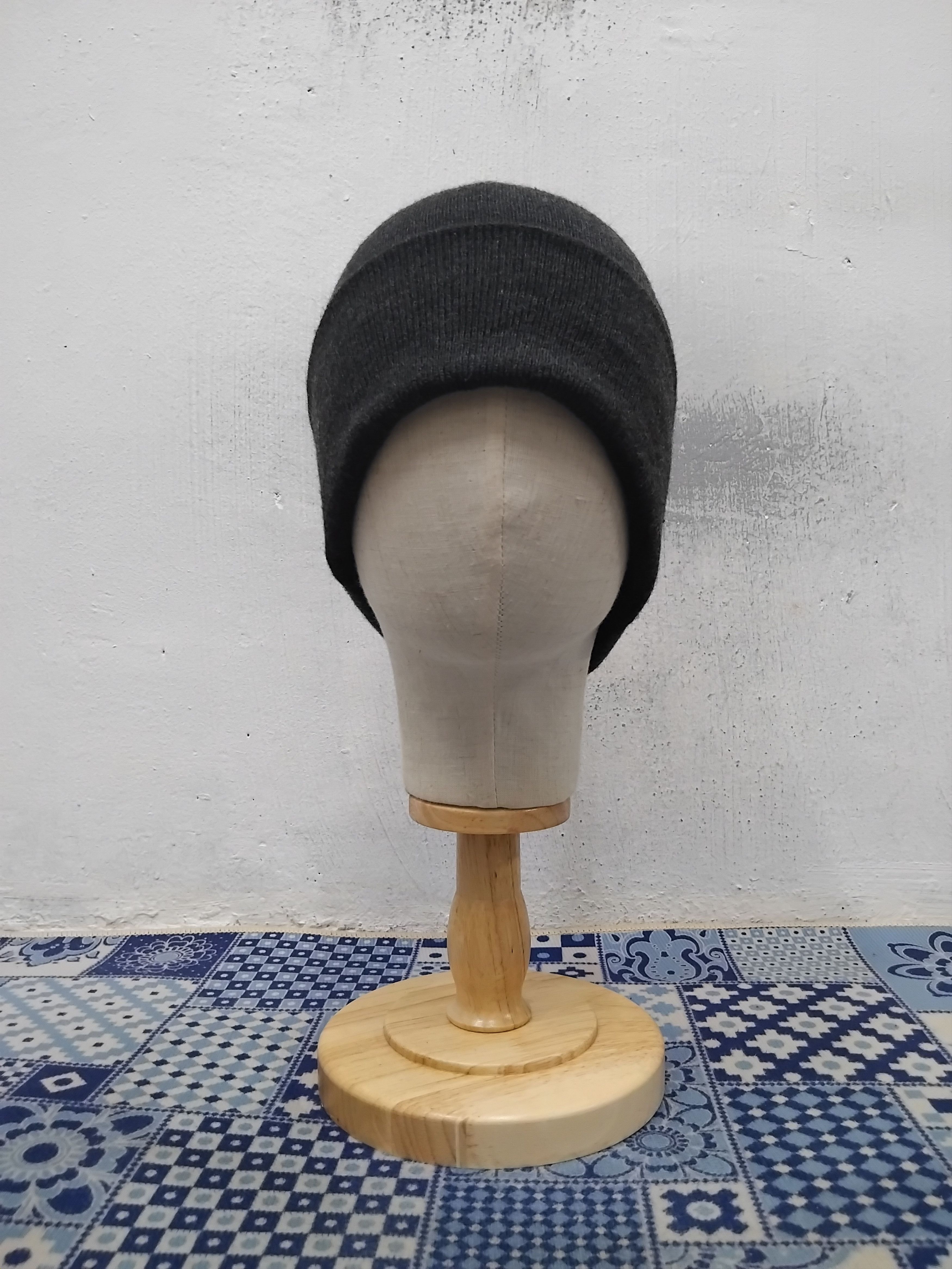 Japanese Brand 💥Uniqlo grey colour beanie hat Size ONE SIZE - 1 Thumbnail