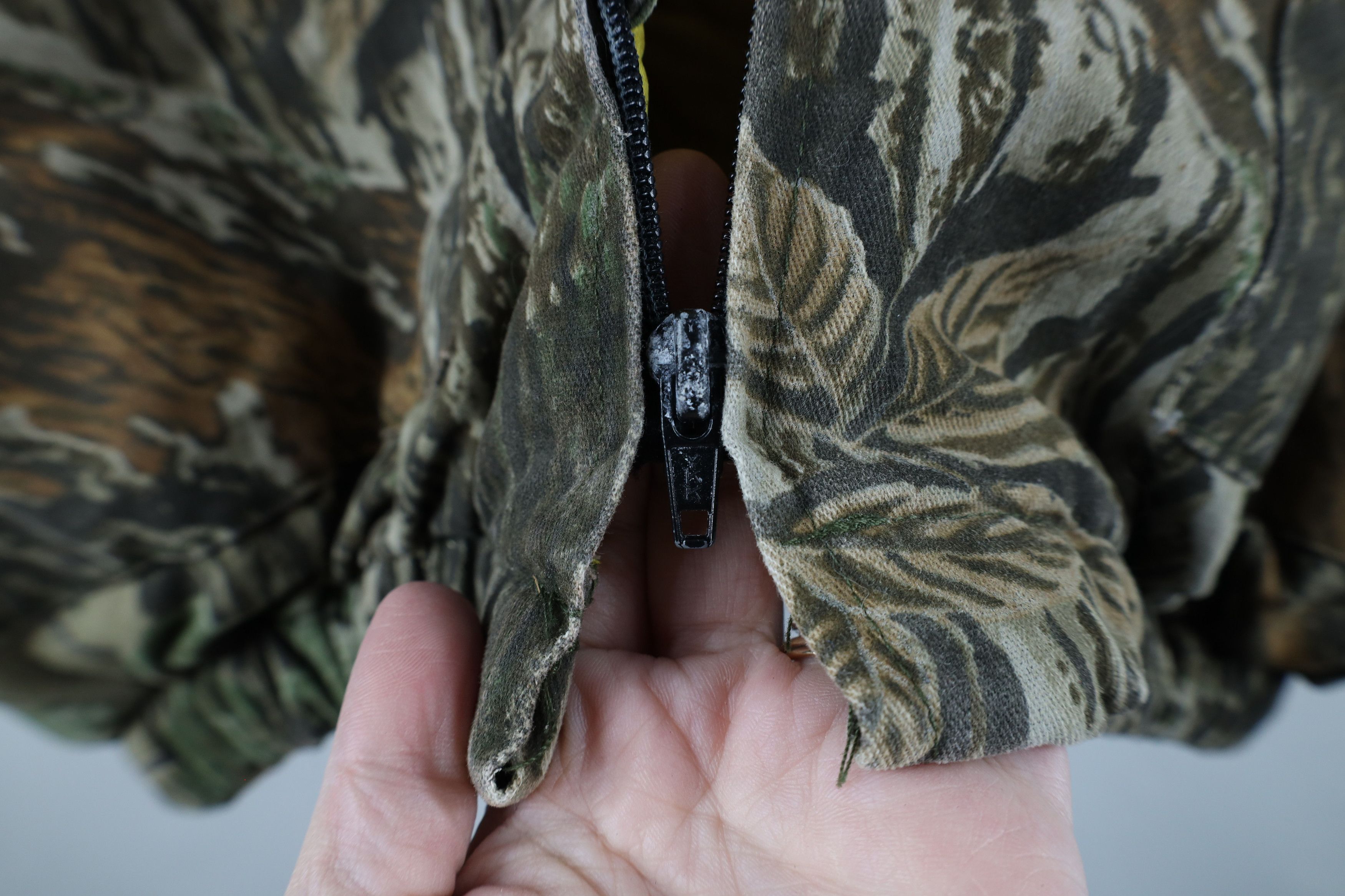 Vintage Vintage 90s Quilted Realtree Camouflage Hooded Jacket AS IS Size US XL / EU 56 / 4 - 10 Thumbnail