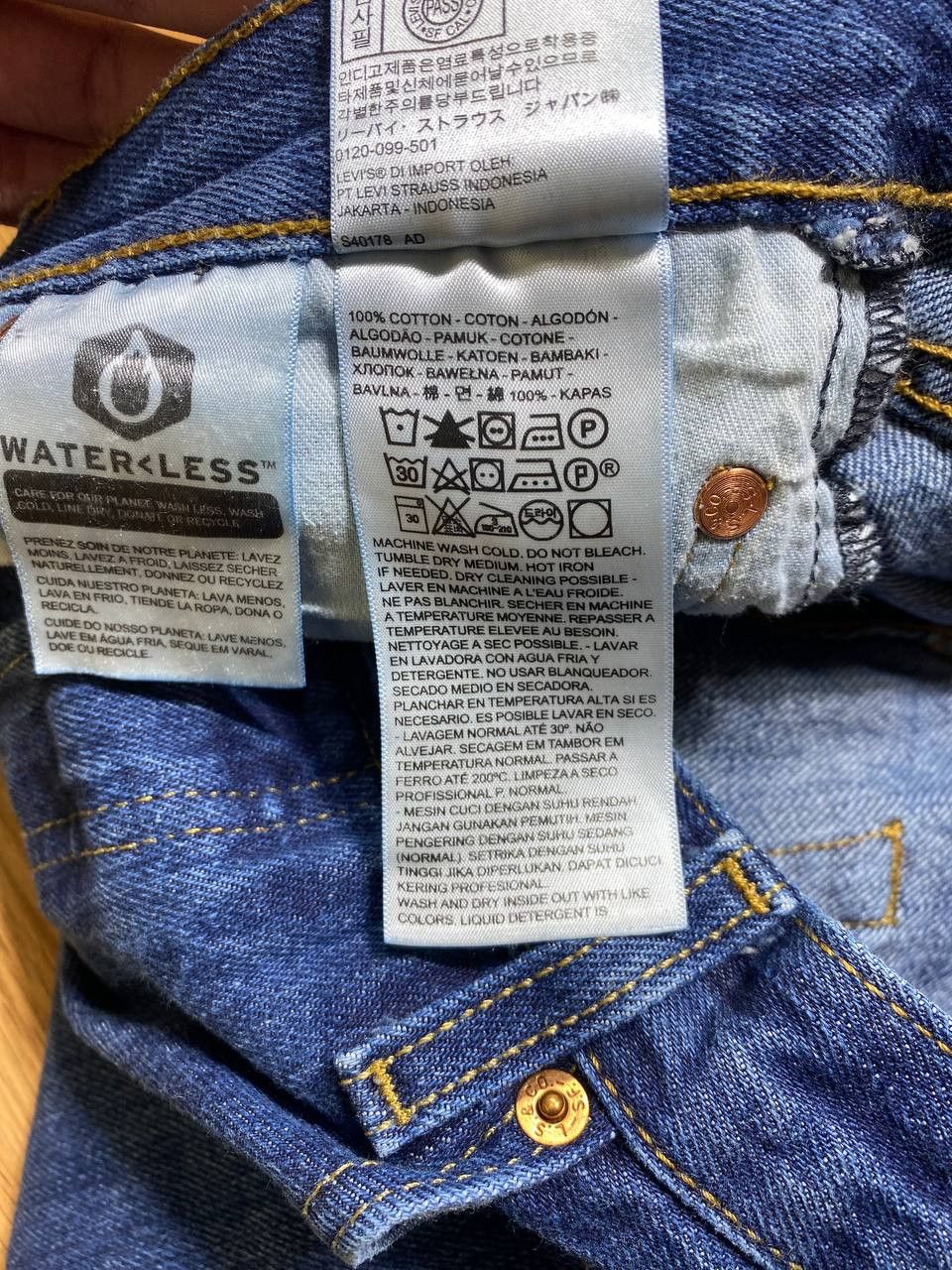 Levi's VINTAGE LEVIS 501 DISTRESS BLUE WASH JEANS Size US 30 / EU 46 - 3 Thumbnail