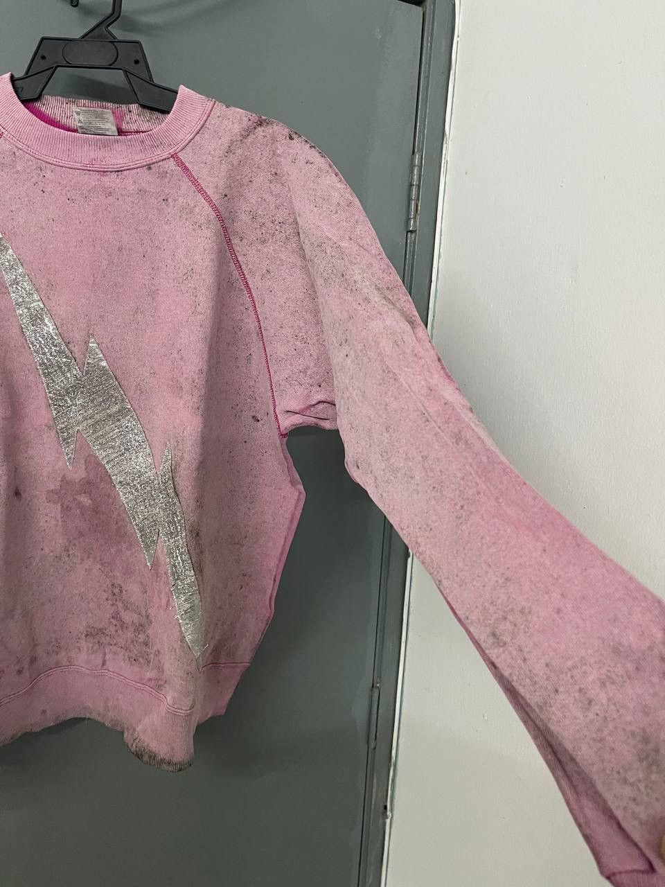 Vintage THRASHED THE PINK PACK SWEATSHIRT FADED Size US XL / EU 56 / 4 - 2 Thumbnail