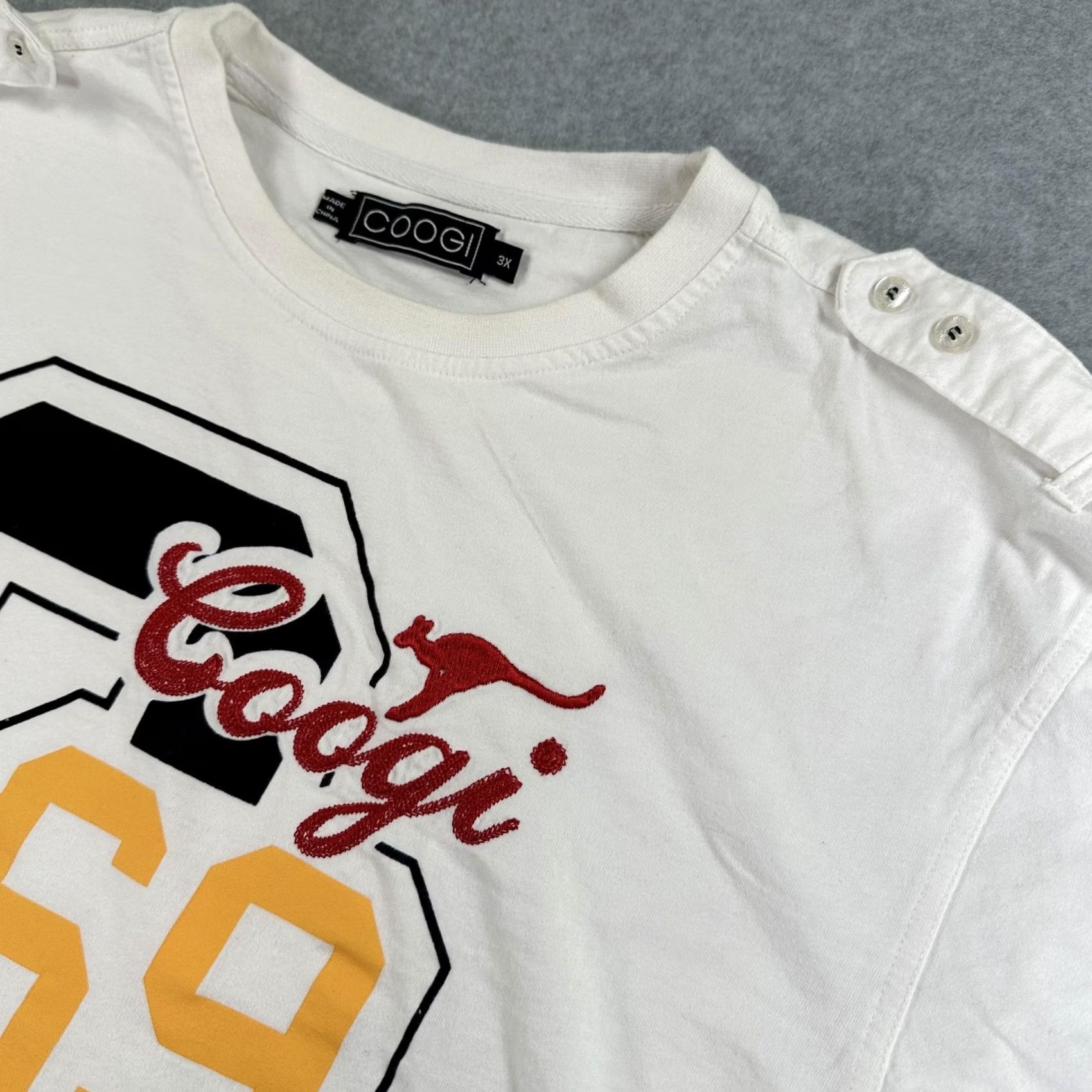 Coogi COOGI Shirt Mens 3XL White Graphic Tee Logo Streetwear Authentic Australian 69 Crew Neck Short Sleeve Navy? Size US XXL / EU 58 / 5 - 4 Thumbnail